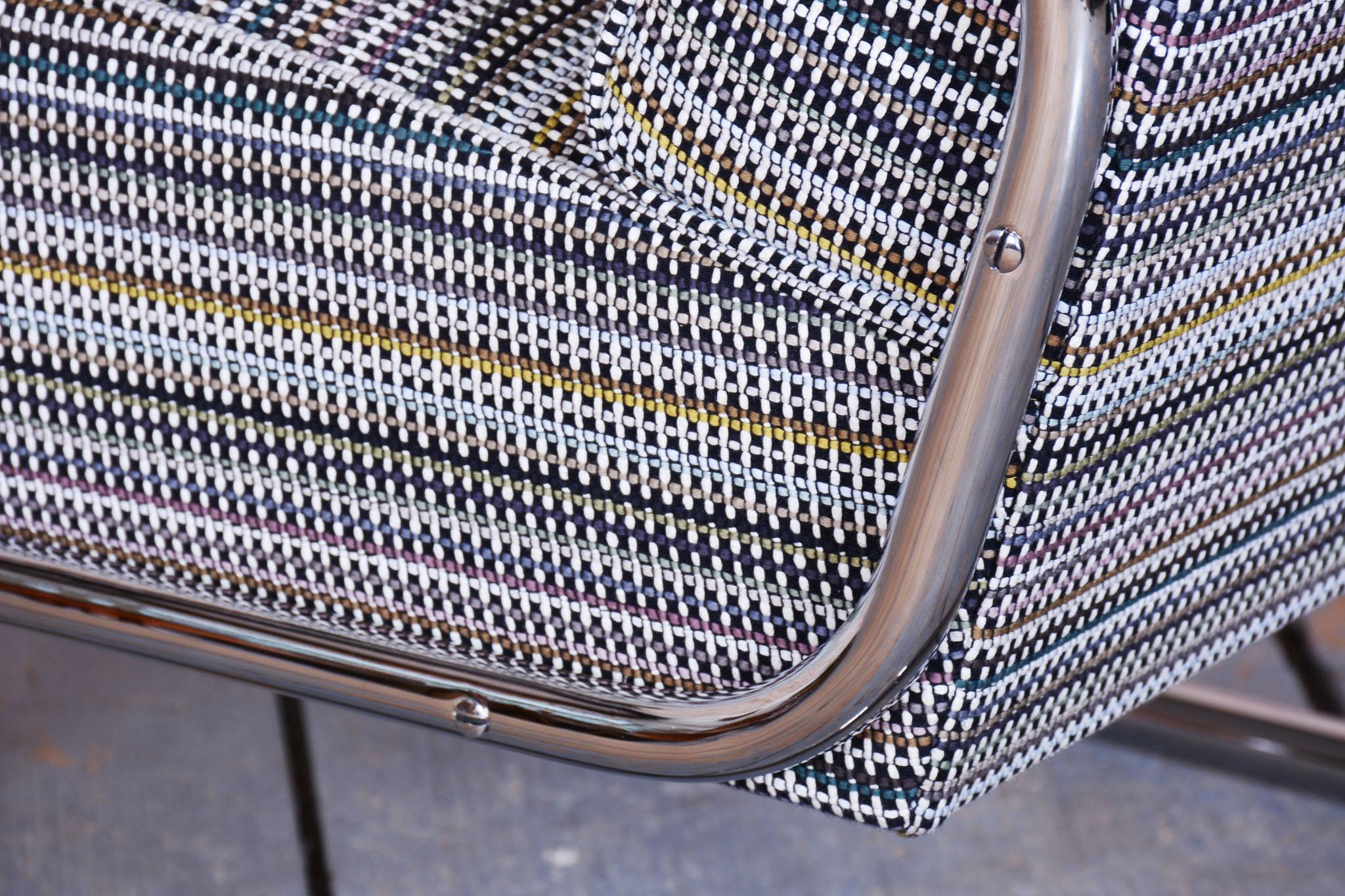Restored Bauhaus Armchair, by Mücke - Melder, Chrome-Plated Steel, Czech, 1930s For Sale 4