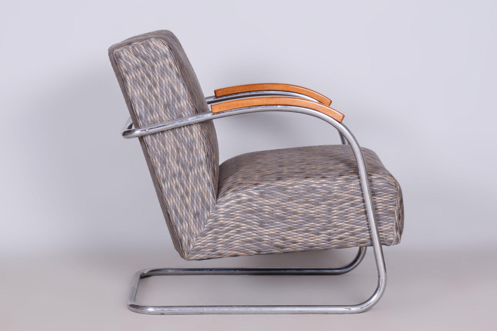 Restored Bauhaus Armchair, by Mücke-Melder, Original Upholstery, Czech, 1930s For Sale 1