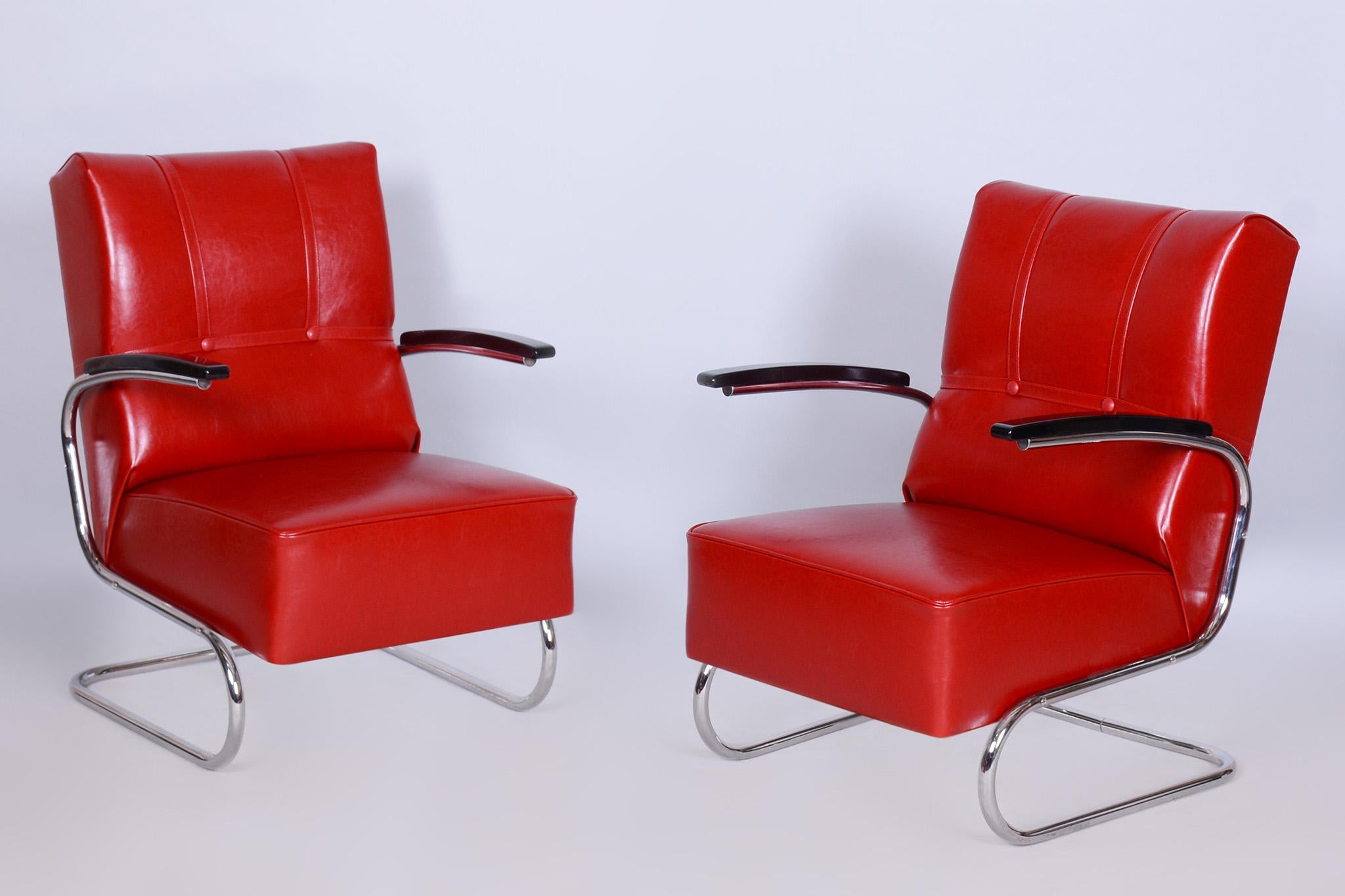 Restored Bauhaus Armchair, by Vichr a Spol., Chrome, Leather, Germany, 1930s For Sale 5