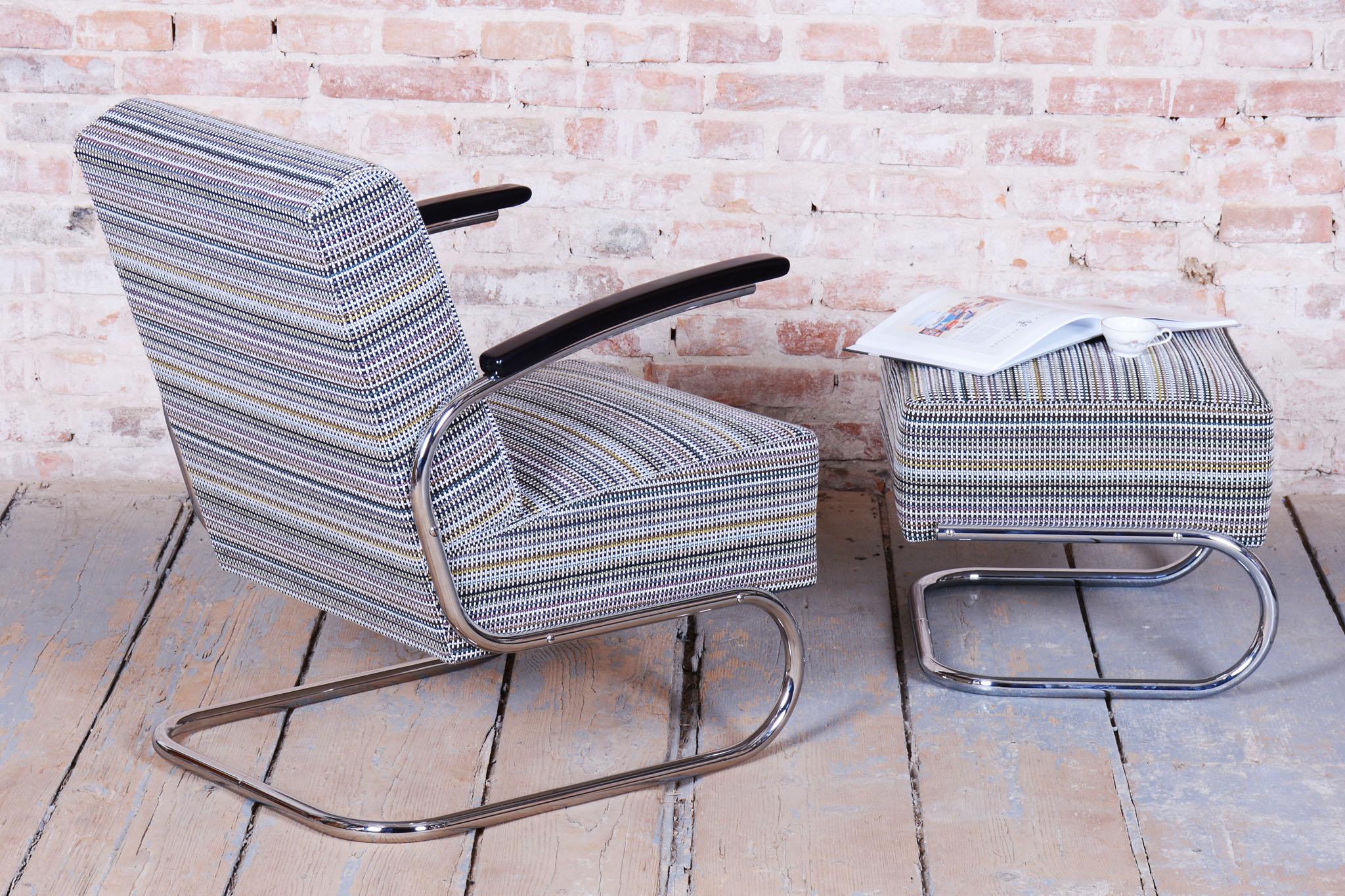 Restored Bauhaus Armchair with Stool, by W. Gispen, Mücke-Melder, Czech, 1930s For Sale 1