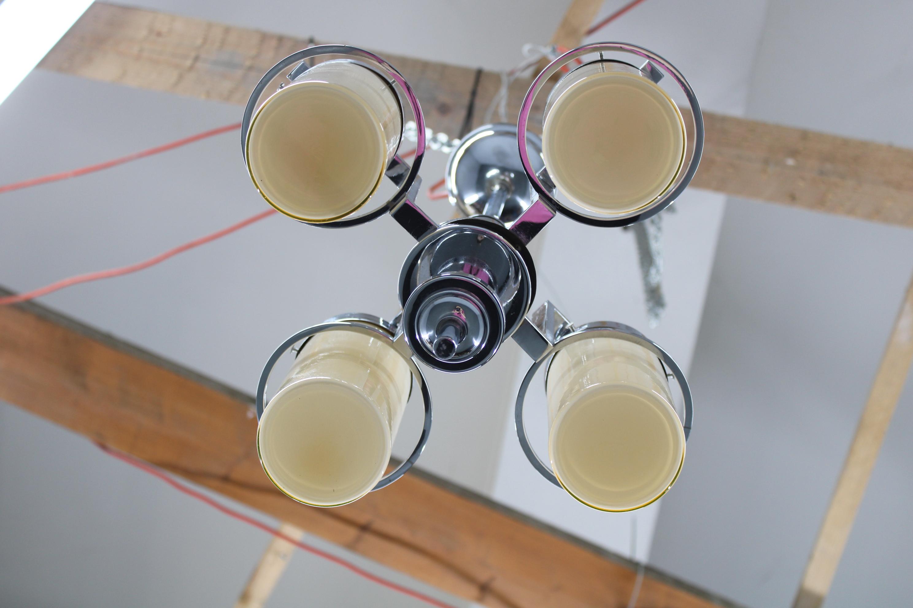 Araña restaurada Bauhaus/Art Decó de cromo y cristal, Checoslovaquia, años 30 en venta 4