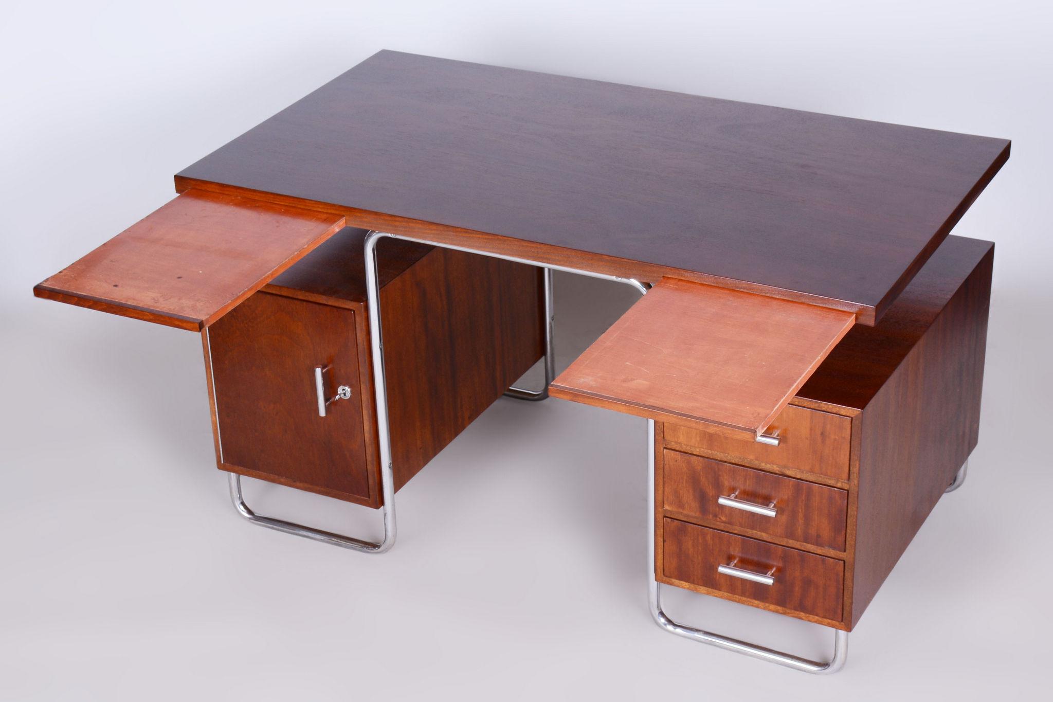 Restored Bauhaus Beech Writing Desk, Hynek Gottwald, Chrome, Czechia, 1930s For Sale 1