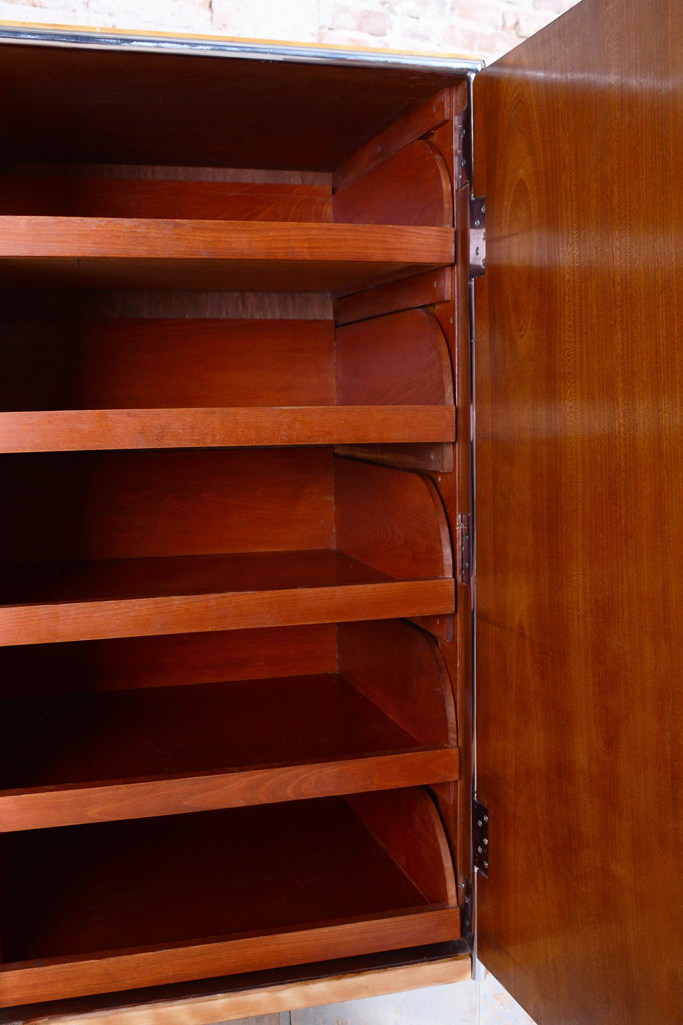 Restaurierter Bauhaus-Schrank, von H.J.Hagemann, Mücke-Melder, Tschechien, 1930er Jahre im Angebot 4