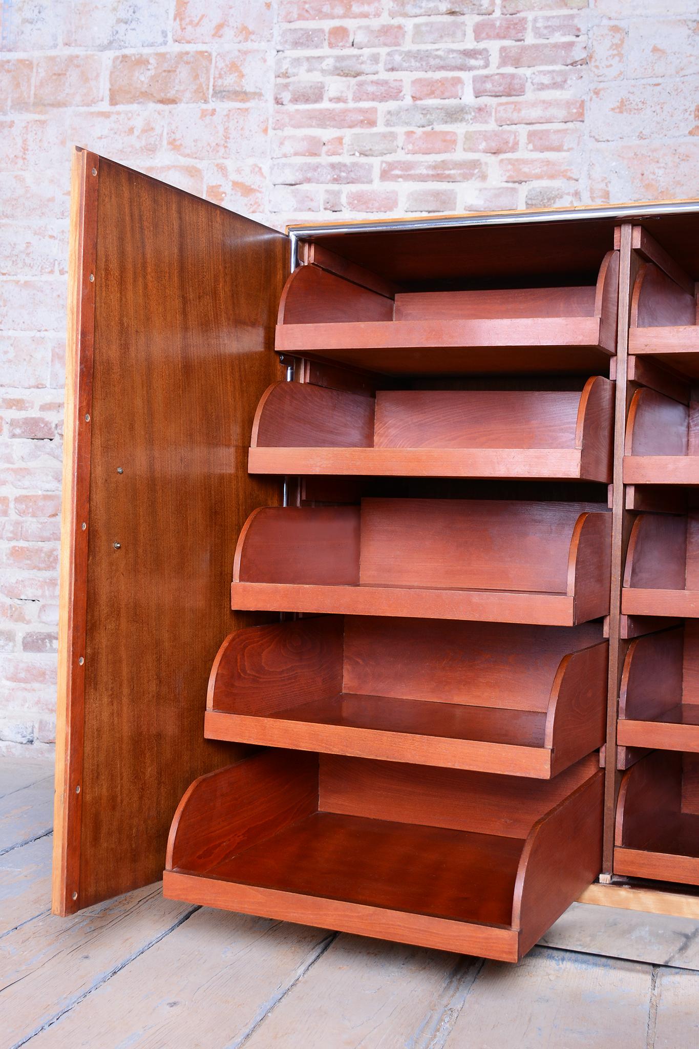 Restaurierter Bauhaus-Schrank, von H.J.Hagemann, Mücke-Melder, Tschechien, 1930er Jahre im Angebot 11