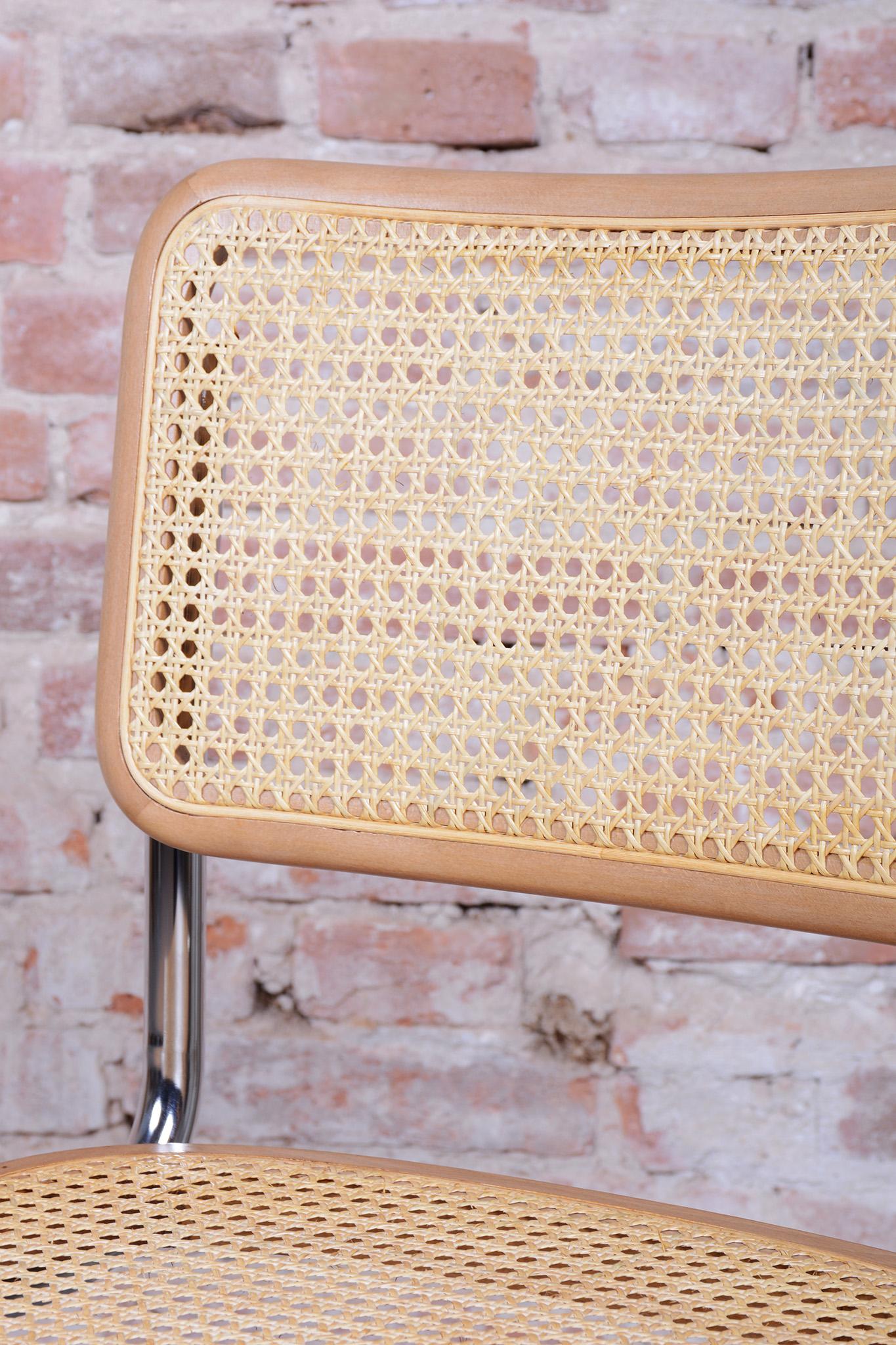 Restored Bauhaus Cesca Chair, by Marcel Breuer, Chrome, Beech, Italy, 1980s In Good Condition For Sale In Brandys nad Labem, Středočeský kraj