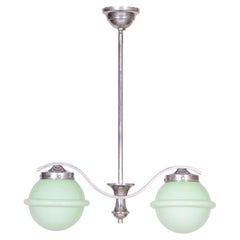 Lustre Bauhaus restauré, acier chromé, verre opalin, tchèque, années 1930