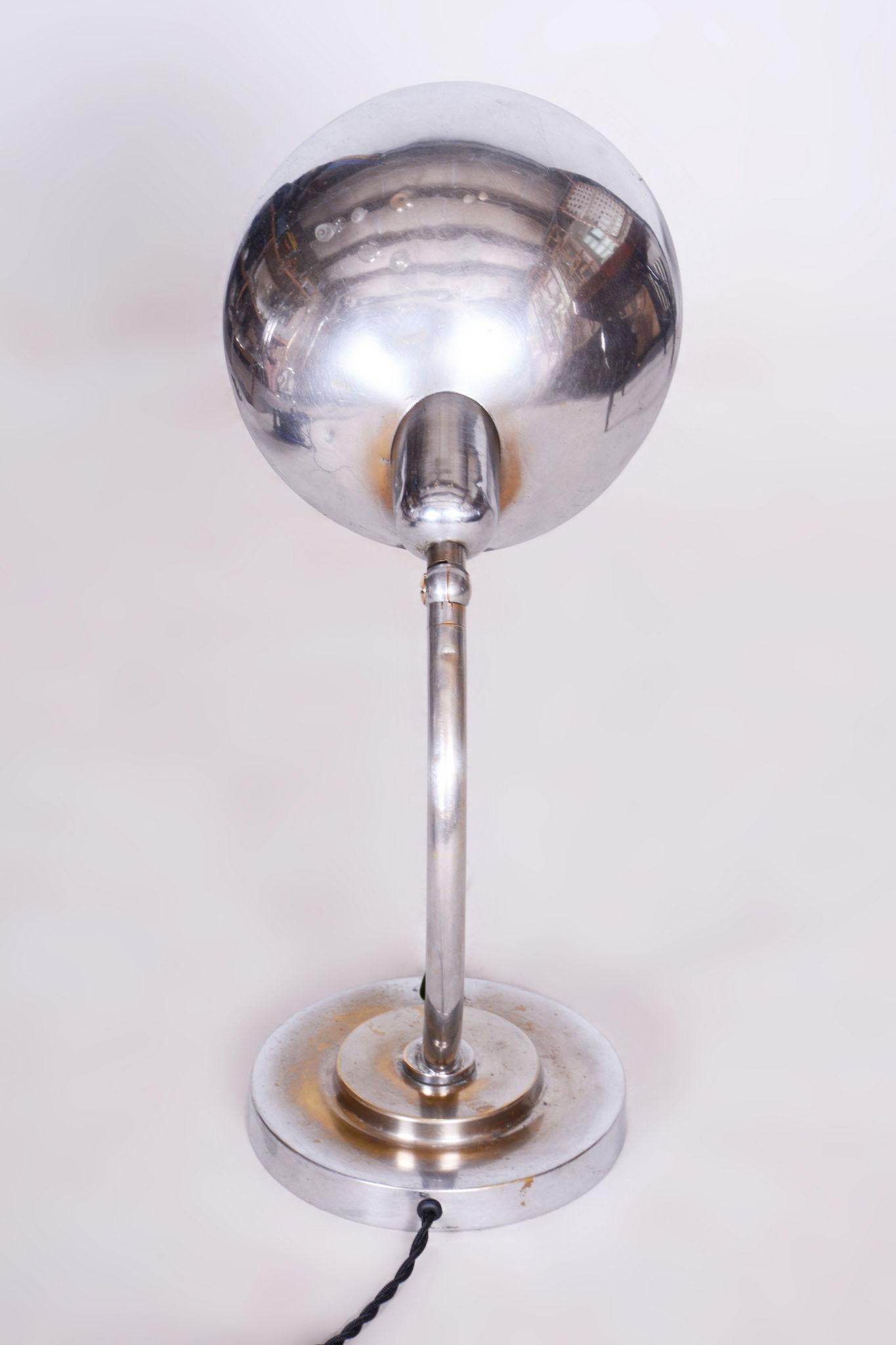Restored Bauhaus Chrome Table Lamp, F. Anyz, New Electrification, Czechia, 1920s In Good Condition For Sale In Horomerice, CZ