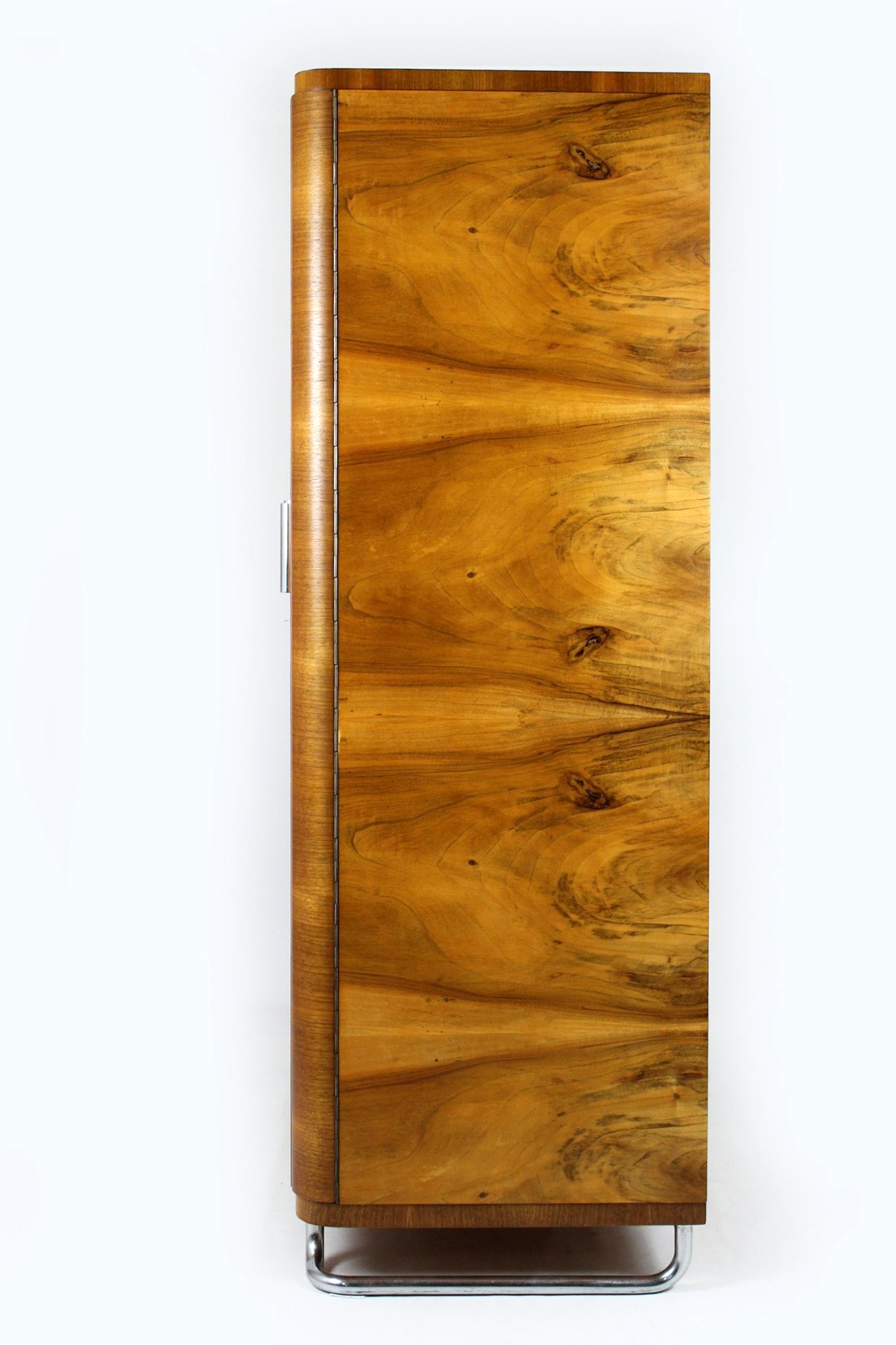 Restaurierter Bauhaus-Kleiderschrank aus verchromtem Stahlrohr von Hynek Gottwald, 1930er Jahre im Angebot 13