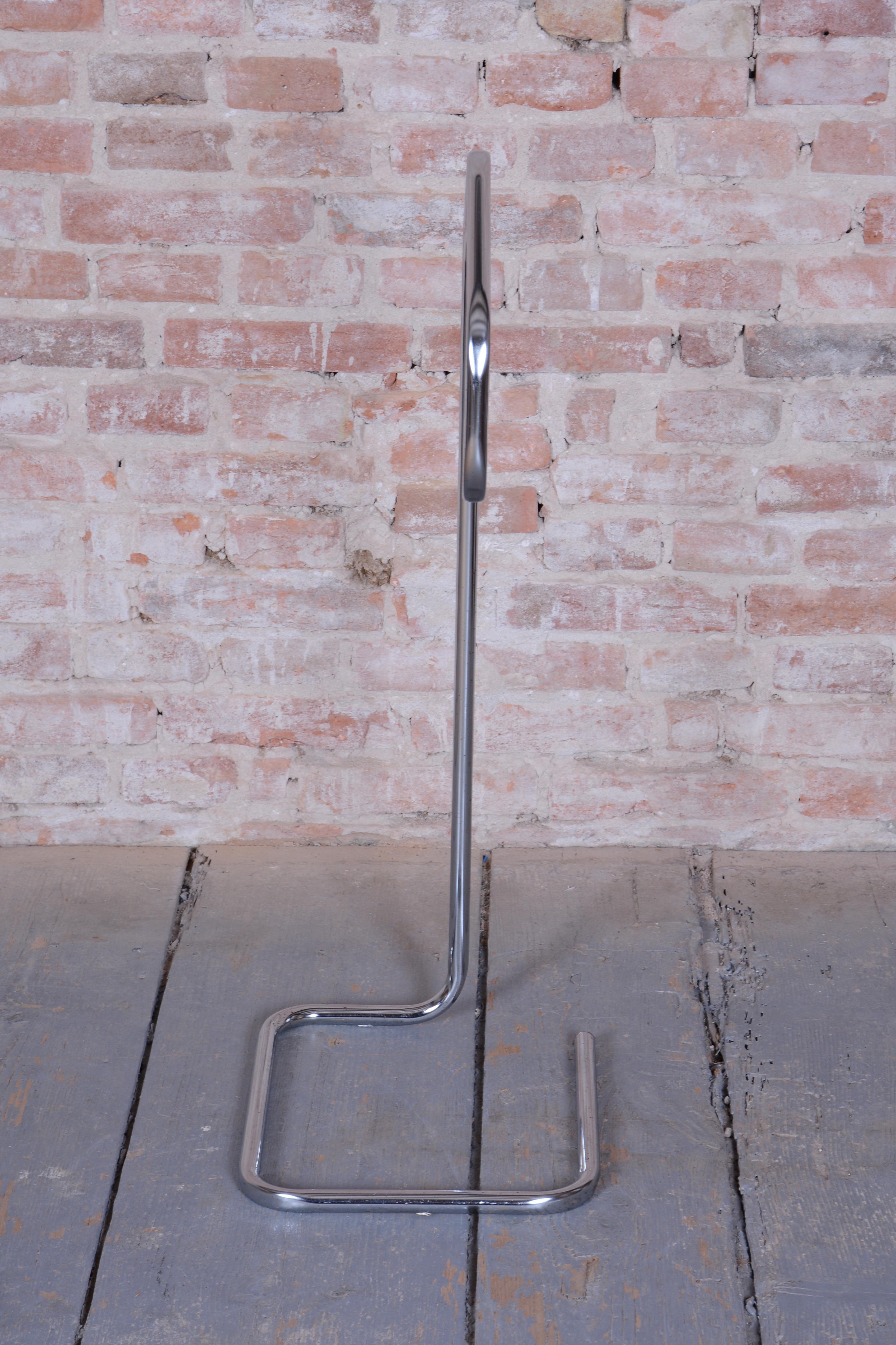 Restored Bauhaus Clothes Valet, Chrome-Plated Steel, Czech, 1930s For Sale 4