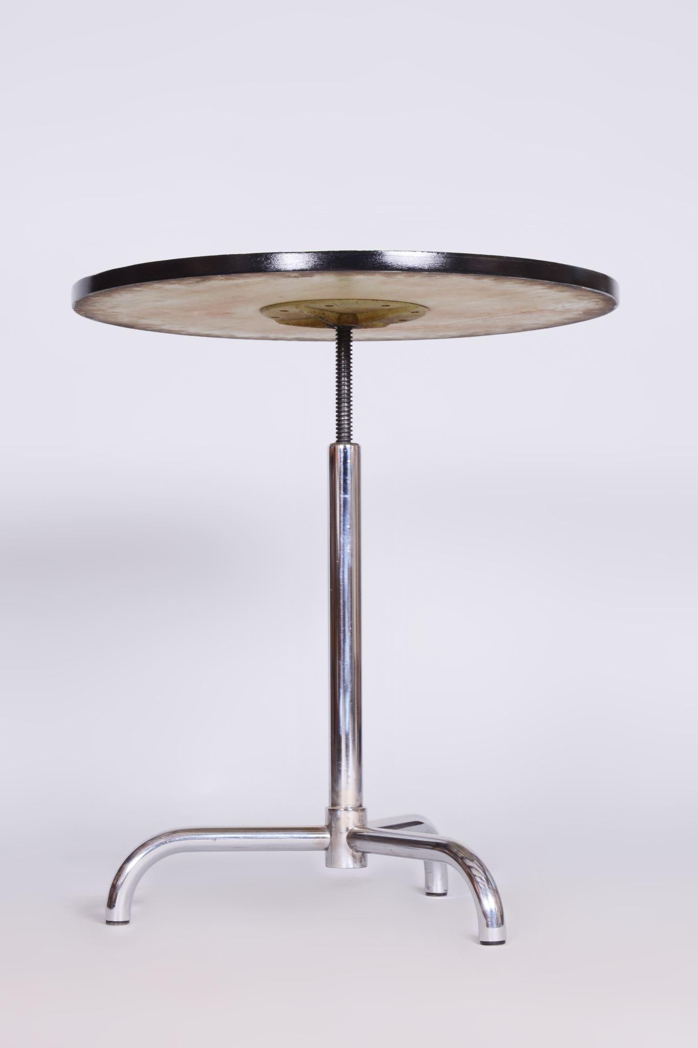 Mid-20th Century Restored Bauhaus Coffee Table, Hynek Gottwald, Chrome, Czechia, 1930s For Sale