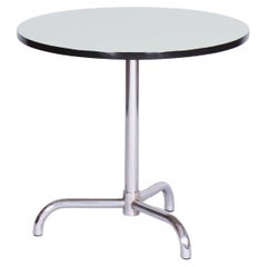 Table basse Bauhaus restaurée, Hynek Gottwald, chrome, République tchèque, années 1930