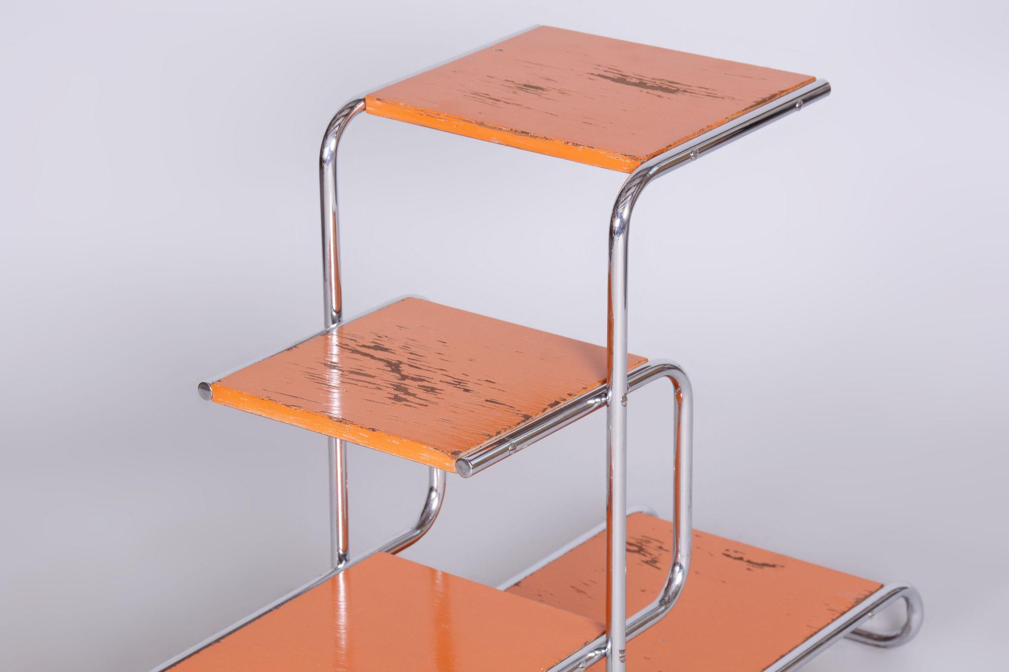 Restored Bauhaus Étagère, Chrome-Plated Steel, Lacquered Wood, Czechia, 1930s For Sale 2