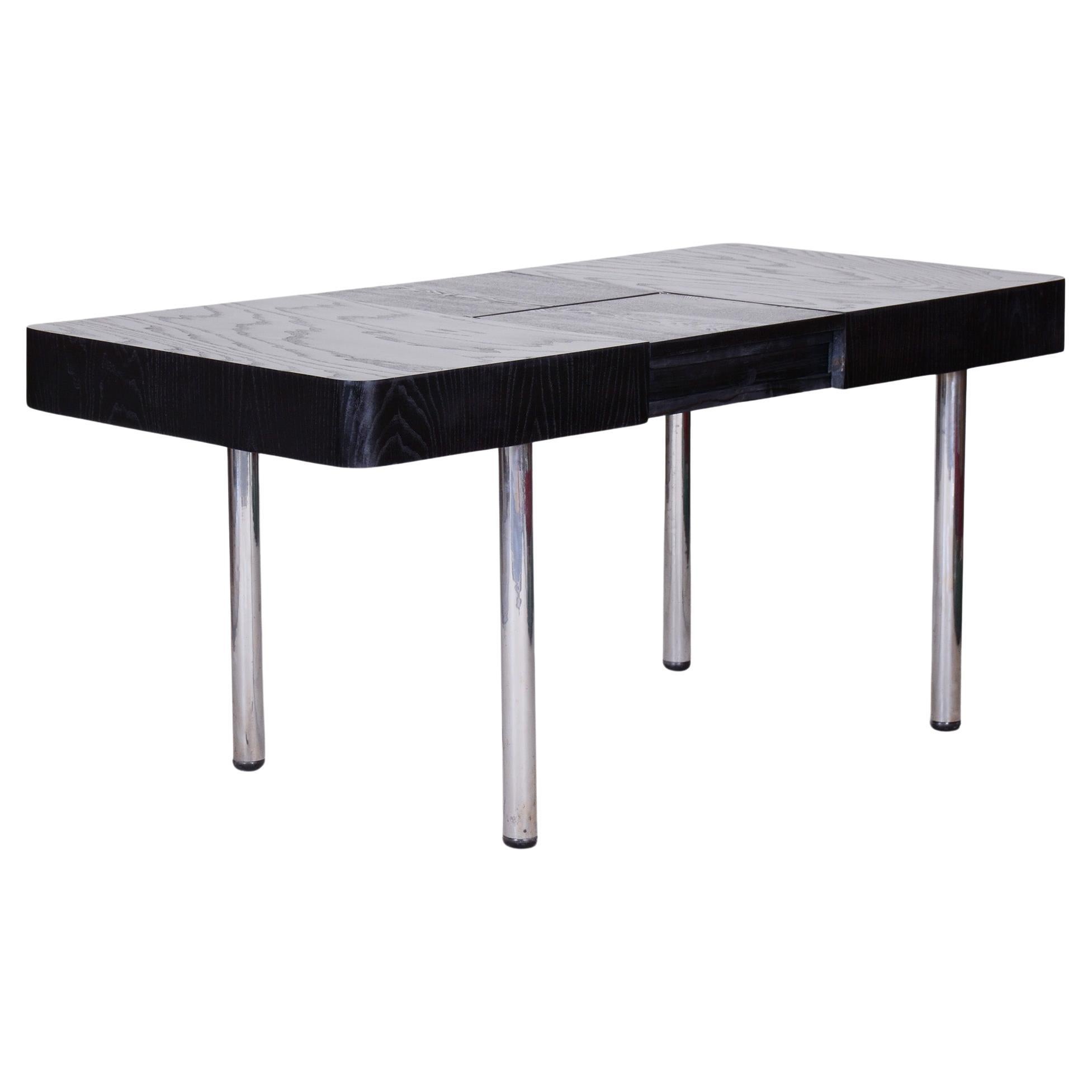 Restaurierter, ausziehbarer Bauhaus-Esstisch, Eichenholzfurnier, Tschechien, 1930er Jahre