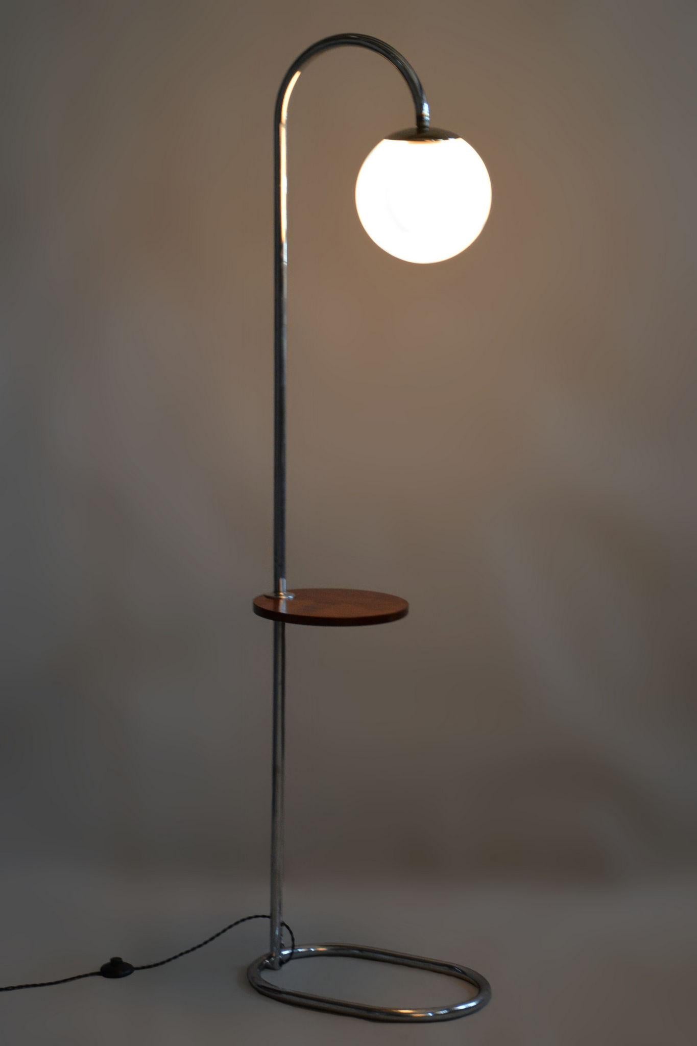 Restored Bauhaus Floor Lamp, by Hana Kučerová-Záveská, SAB Praha, Czech, 1930s For Sale 4