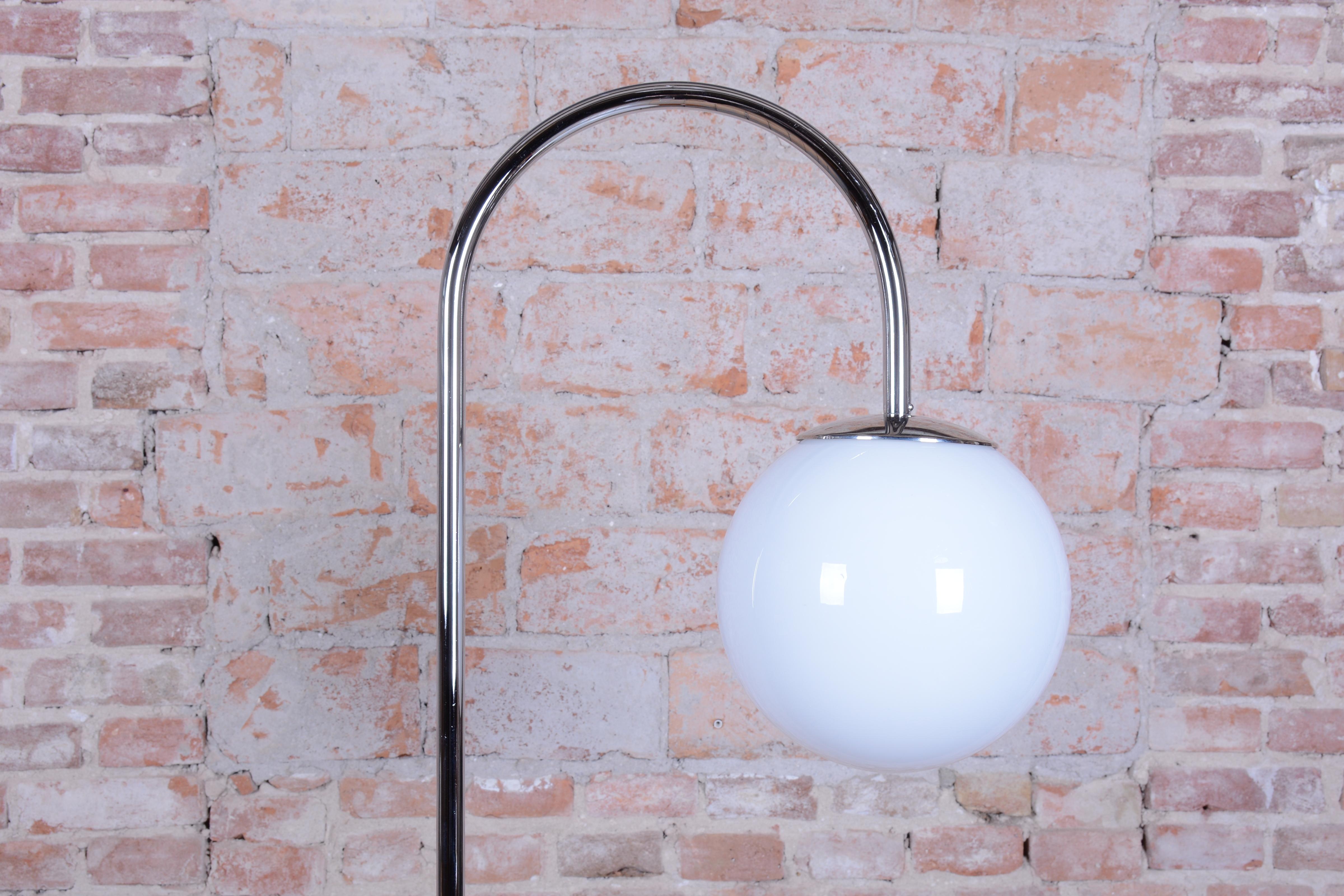 Restored Bauhaus Floor Lamp, by Robert Slezak, Oak, Chrome, Glass, Czech, 1930s For Sale 8