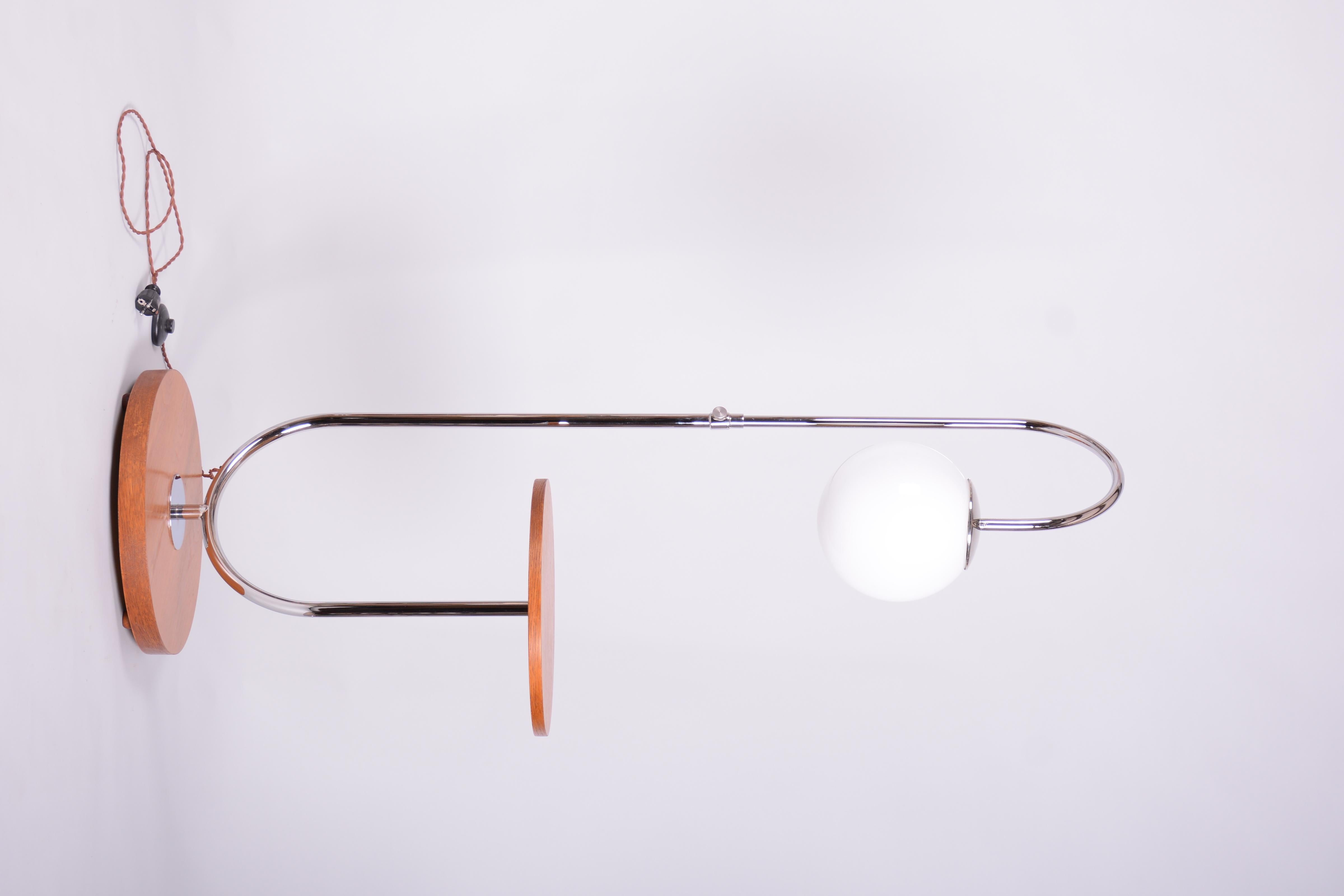 Restored Bauhaus Floor Lamp, by Robert Slezak, Oak, Chrome, Glass, Czech, 1930s For Sale 12