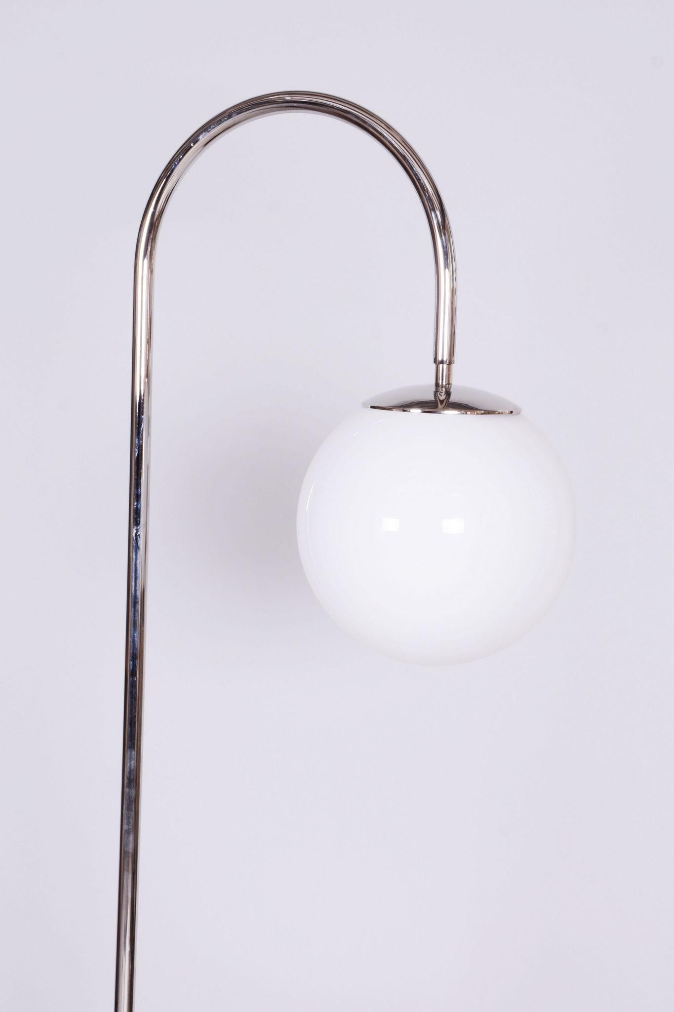 Restored Bauhaus Floor Lamp, High Gloss, Walnut, Chrome, Czechia, 1930s For Sale 3