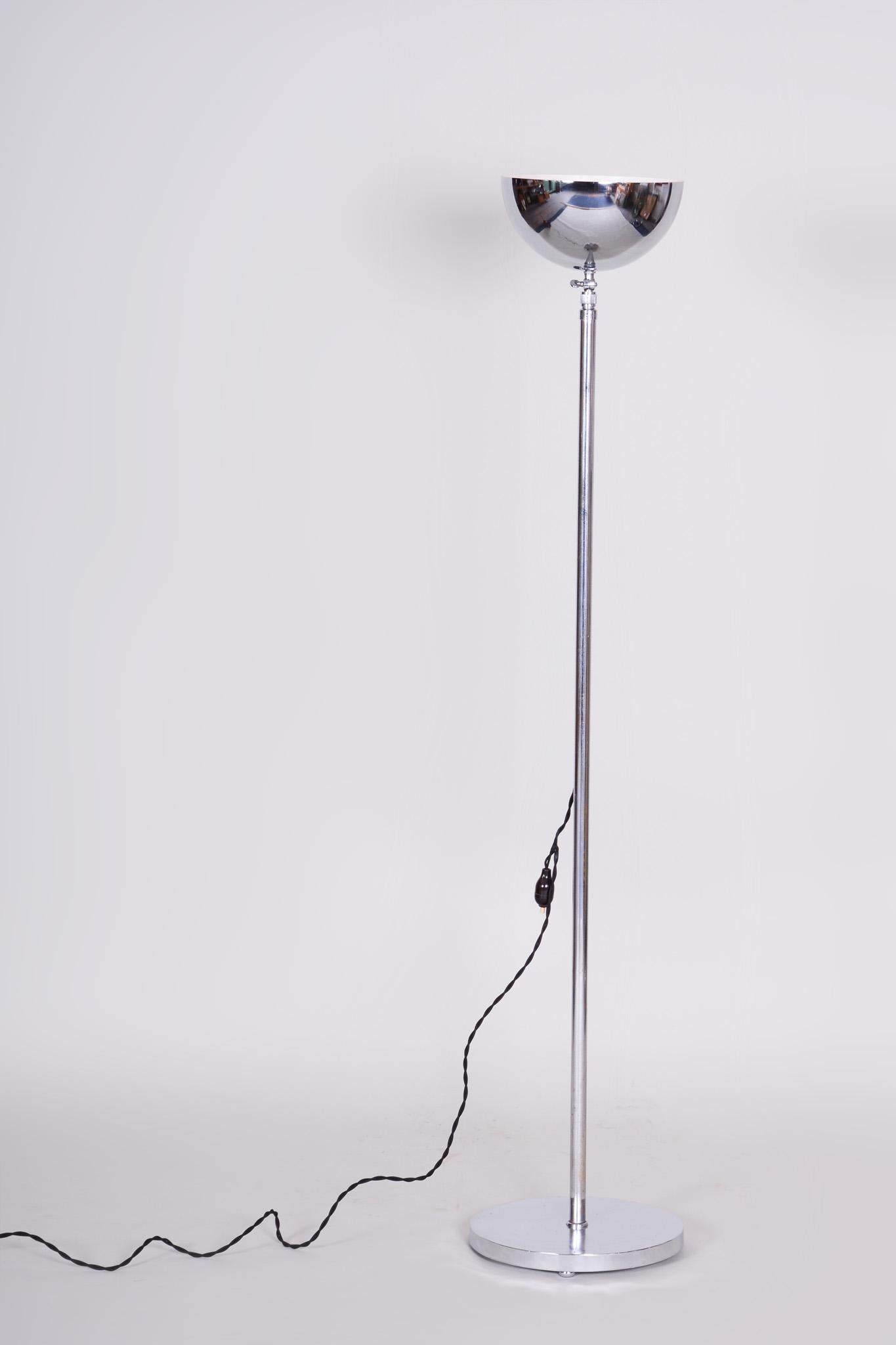 Restored Bauhaus Floor Lamp Made in the 1930s, Made Out of Chrome Plated Steel For Sale 5