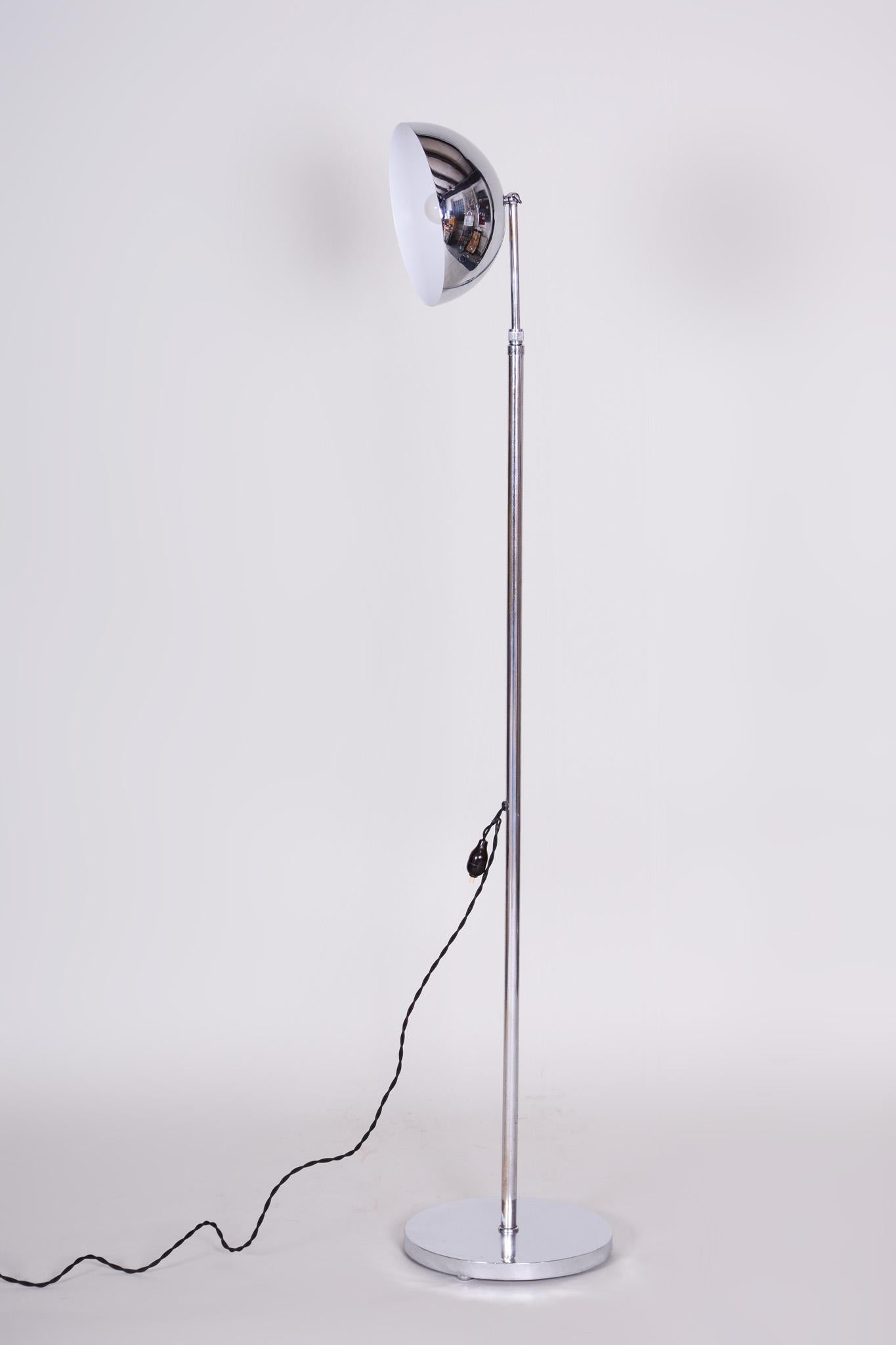 Restored Bauhaus Floor Lamp Made in the 1930s, Made Out of Chrome Plated Steel For Sale 8