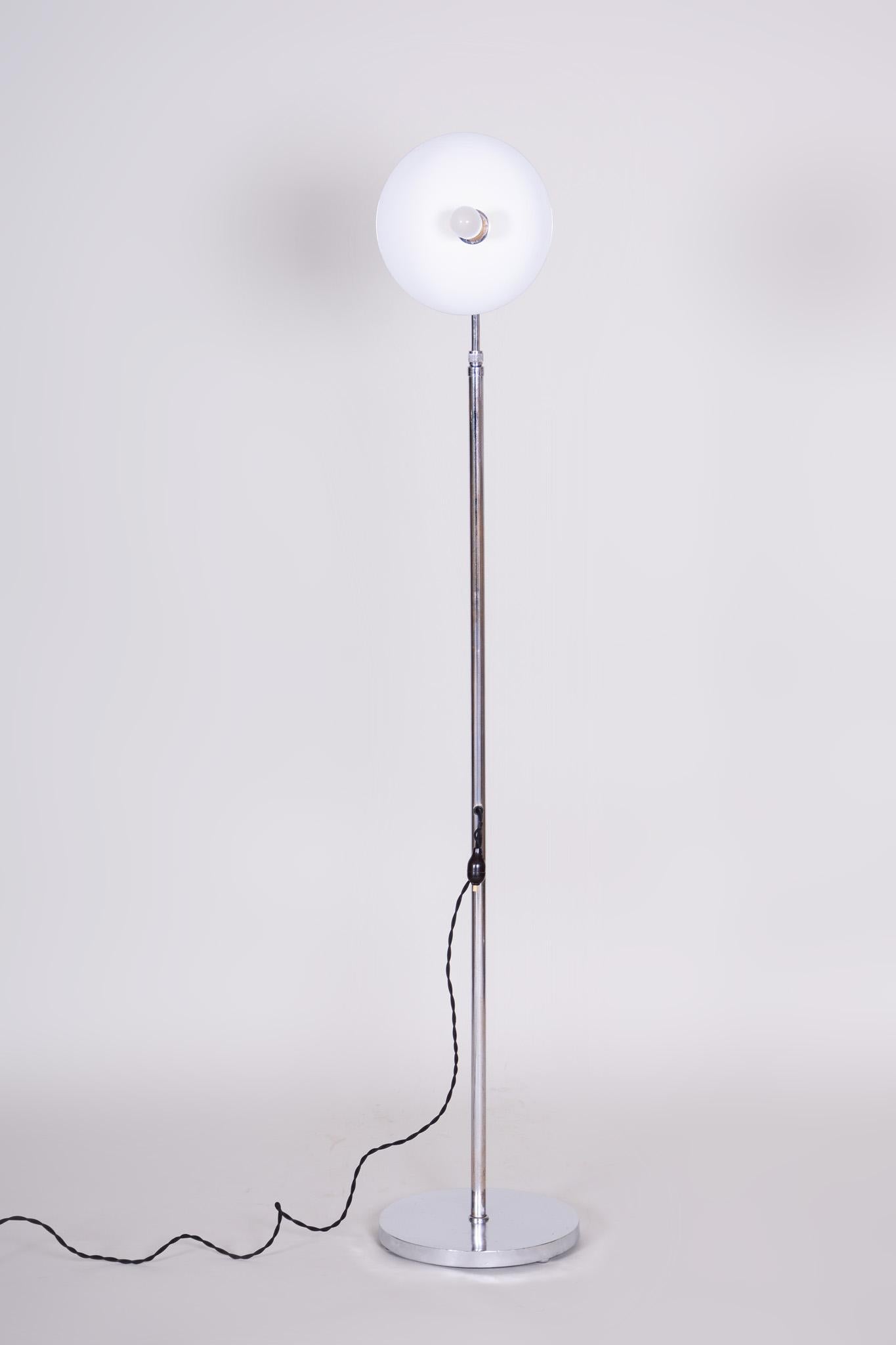 Restored Bauhaus Floor Lamp Made in the 1930s, Made Out of Chrome Plated Steel For Sale 9