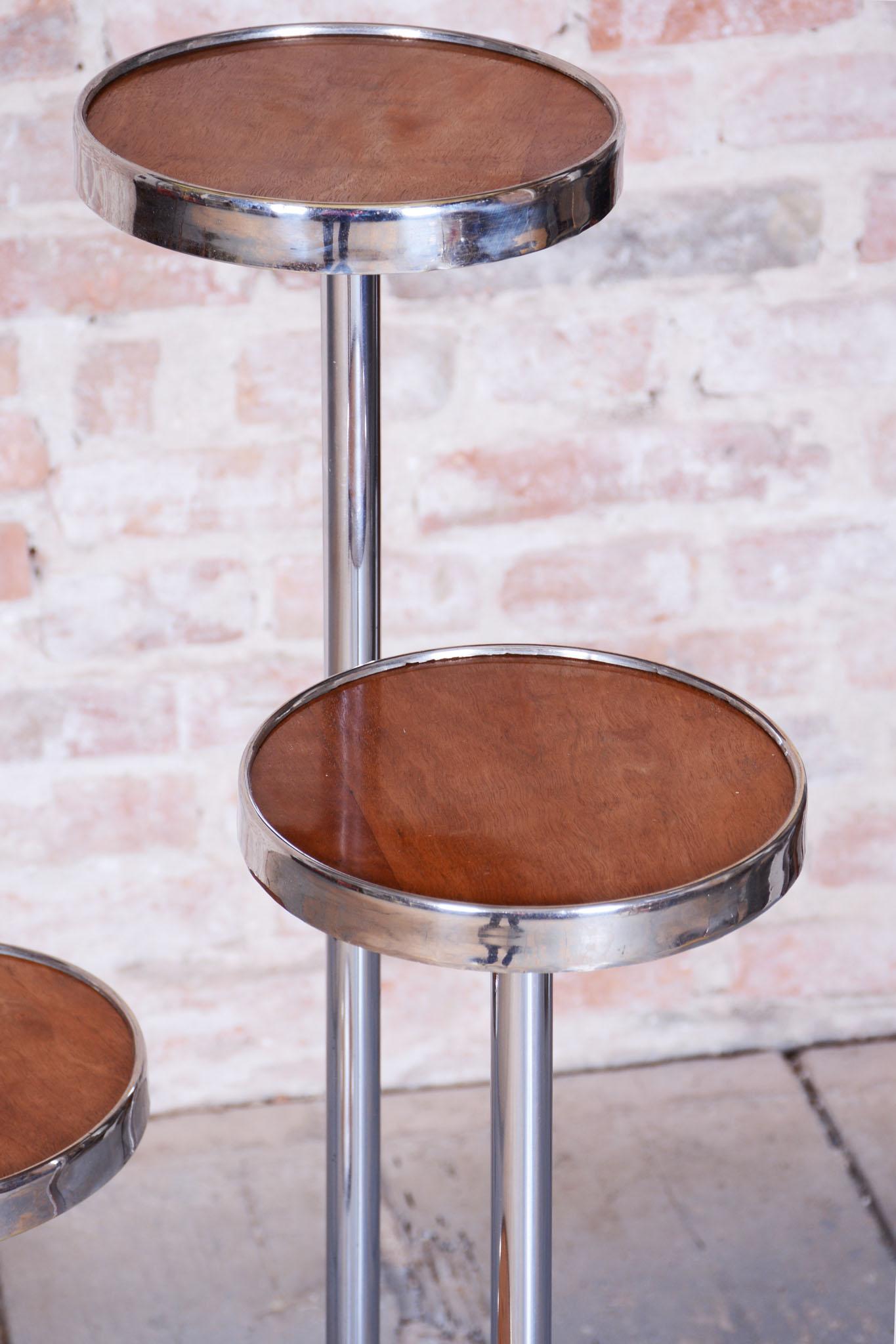 Stand de fleurs Bauhaus restauré, par J. Halabala pour UP Závody, République tchèque, années 1930 en vente 1
