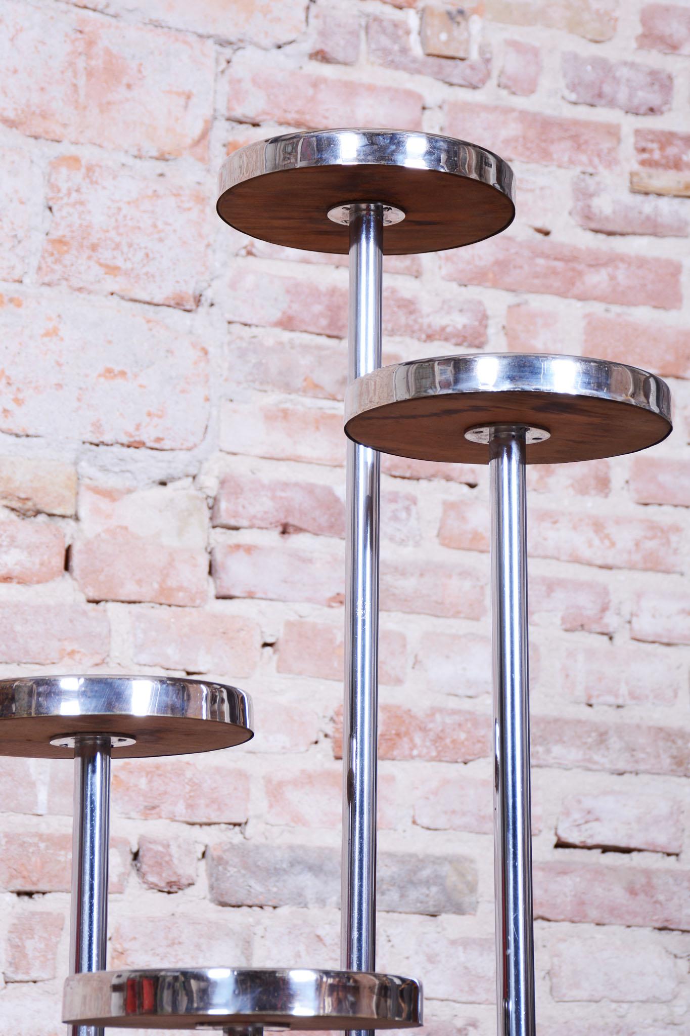 Stand de fleurs Bauhaus restauré, par J. Halabala pour UP Závody, République tchèque, années 1930 en vente 3