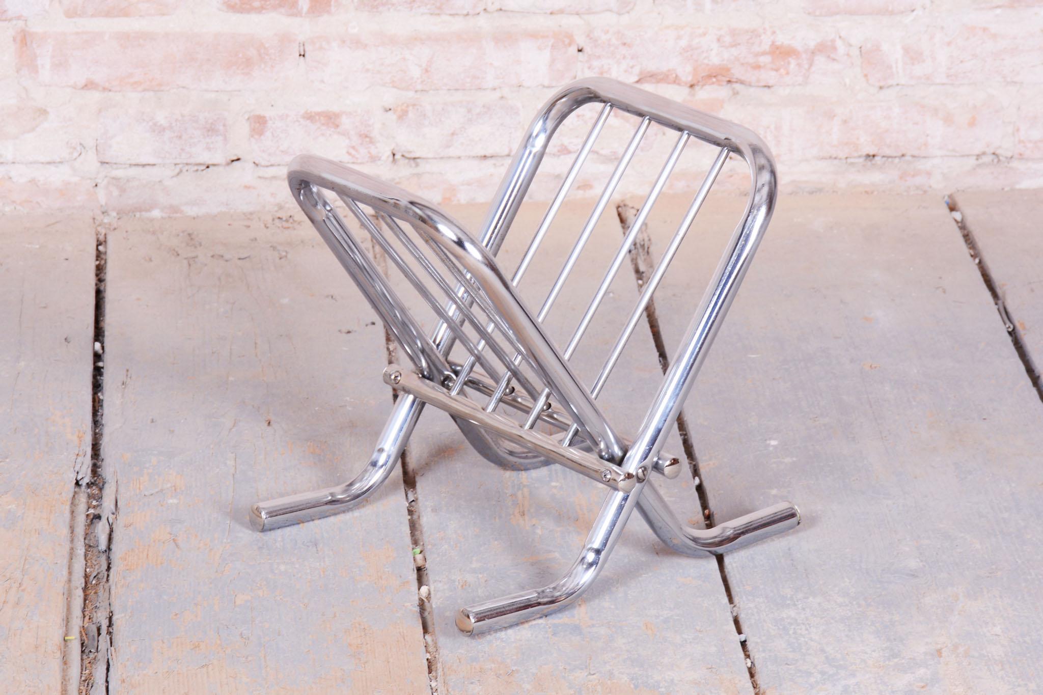 Periódico Bauhaus restaurado, acero cromado, Alemania, años 60 Alemán en venta