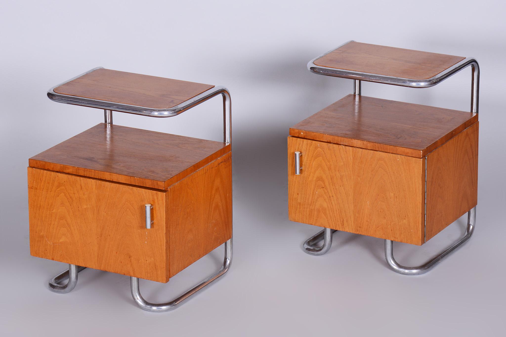 Mid-20th Century Restored Bauhaus Oak Bed-Side Tables, Mucke-Melder, Czechia, 1930s For Sale