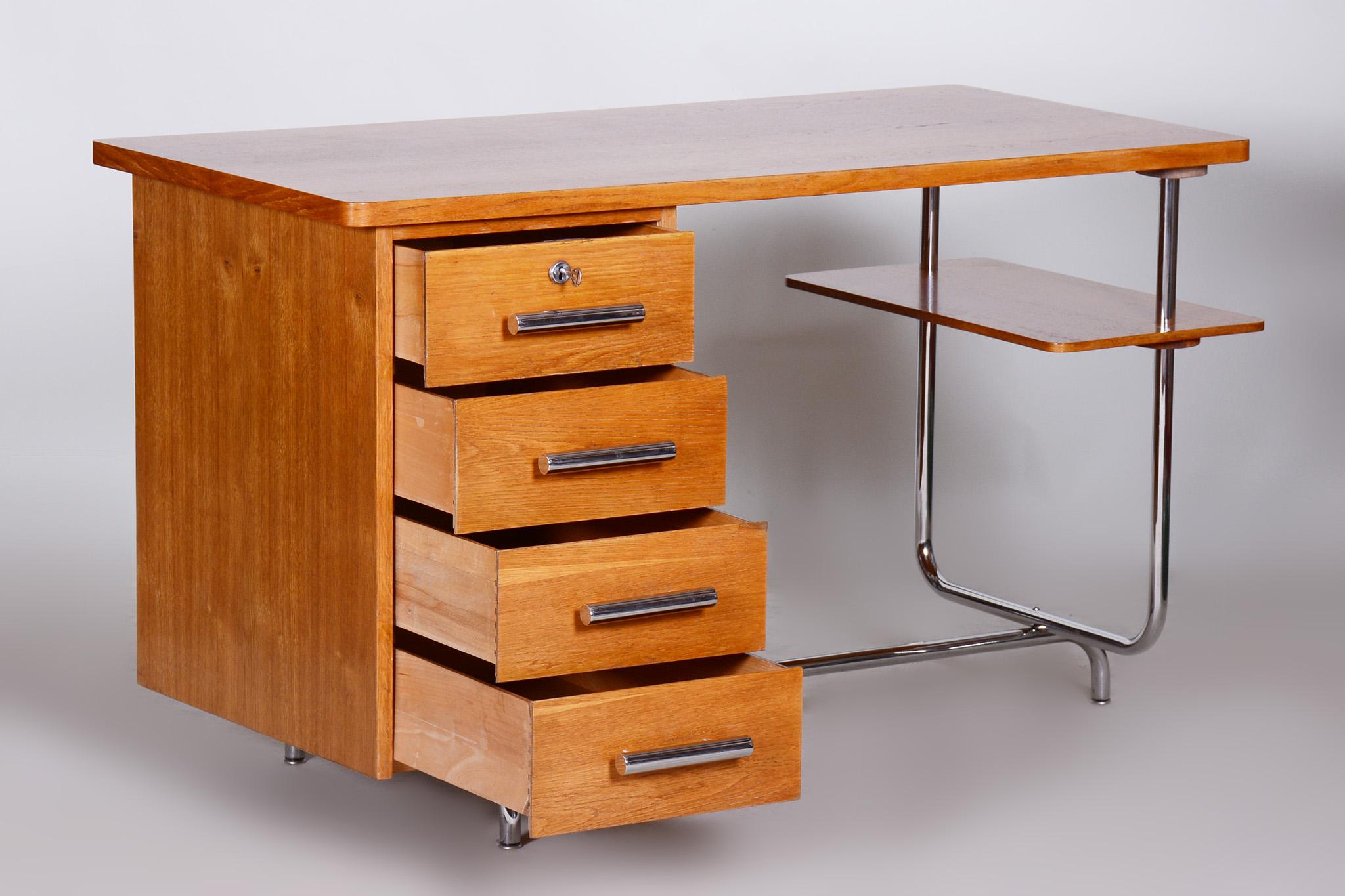 Restored Bauhaus Oak Writing Desk, Jindrich Halabala, UP Zavody, 1930s, Czechia For Sale 1