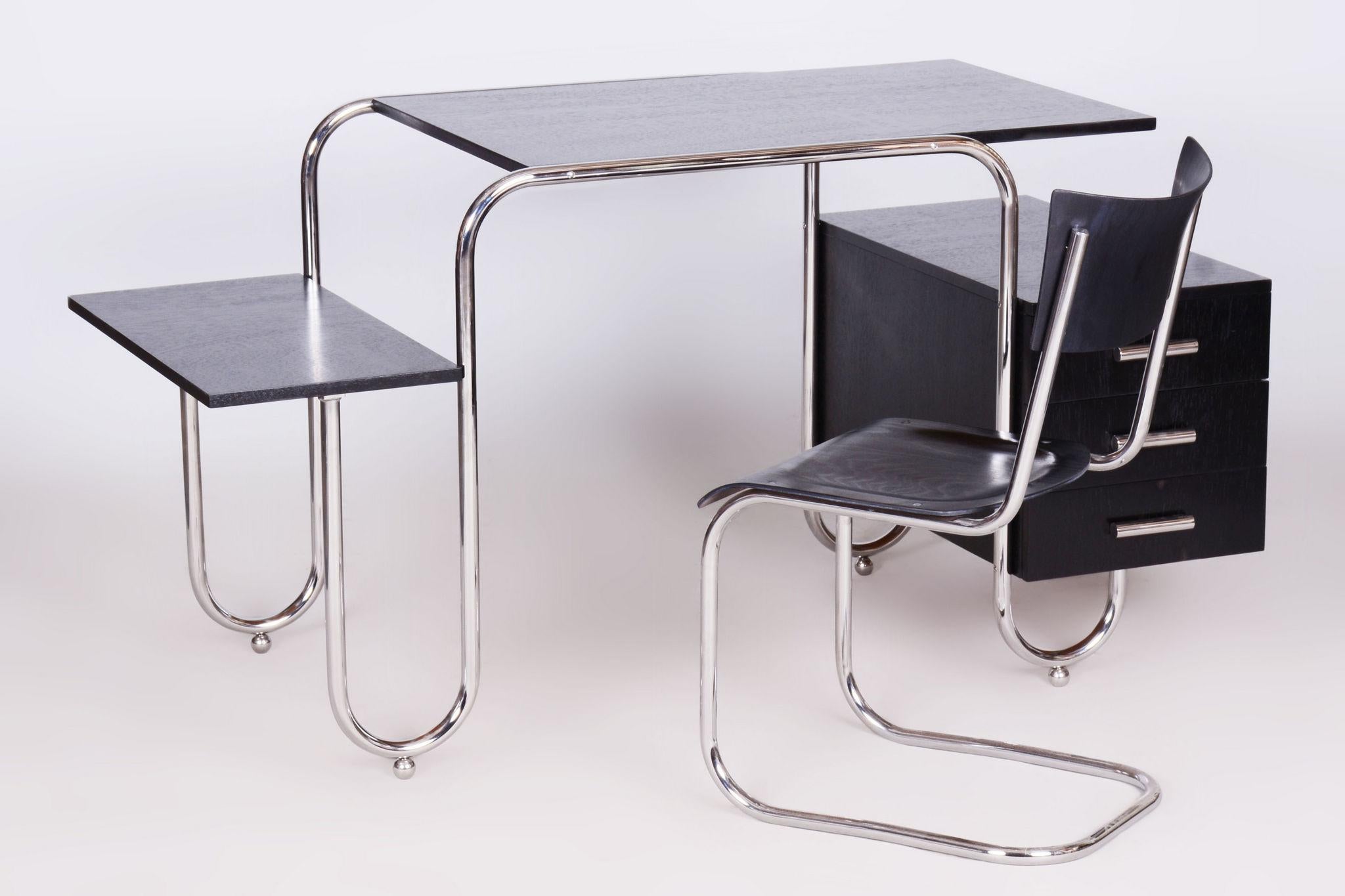 Restored Bauhaus Oak Writing Desk, Robert Slezak, Chrome, Steel, Czechia, 1930s For Sale 5