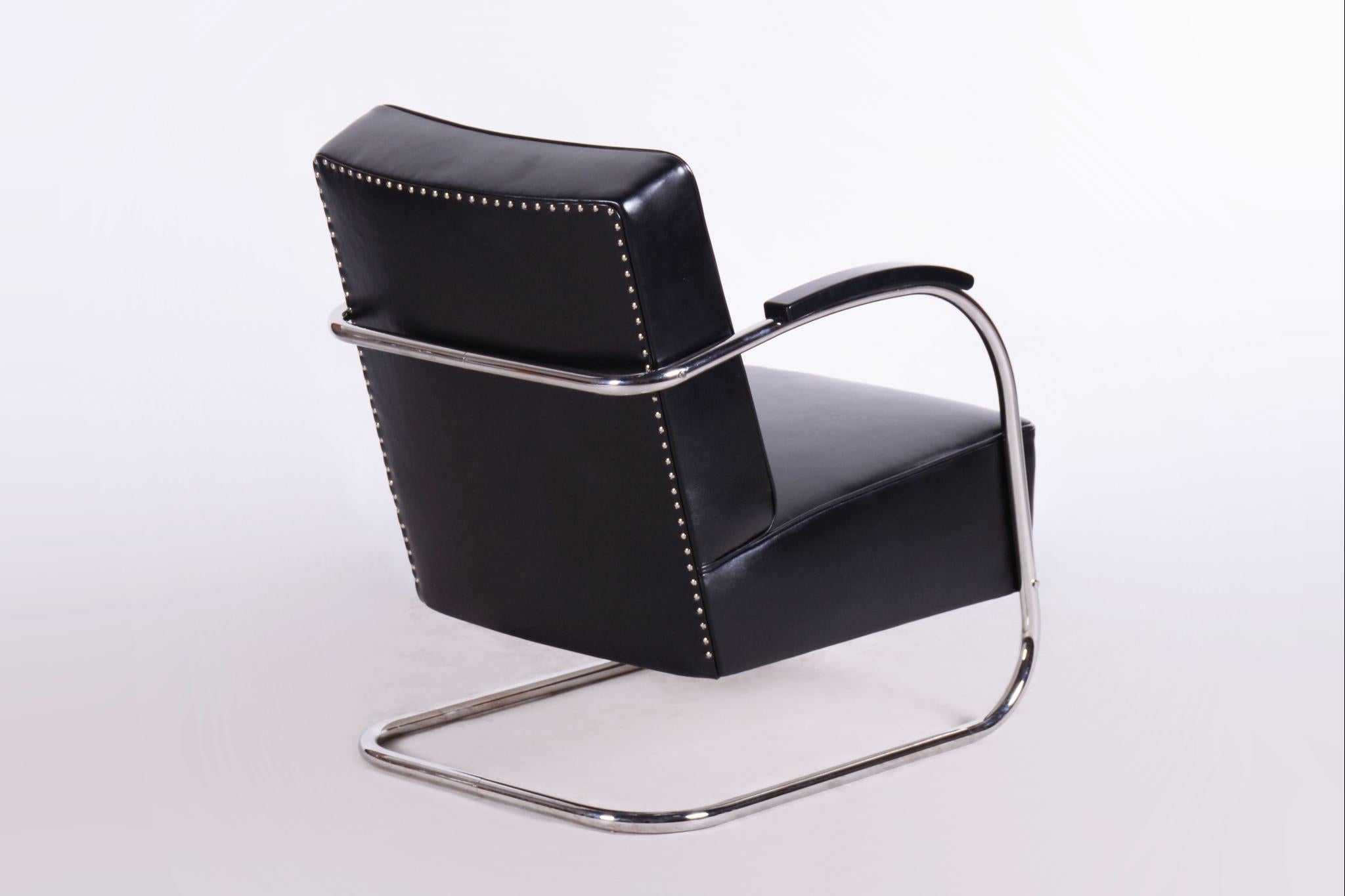 Upholstery Restored Bauhaus Pair of Black Armchairs, Mücke - Melder, Czechia, 1930s For Sale