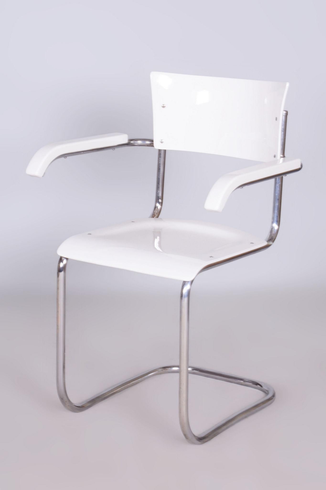 Tchèque Paire de chaises Bauhaus restaurées, par Mart Stam, chrome, Allemagne, années 1930 en vente