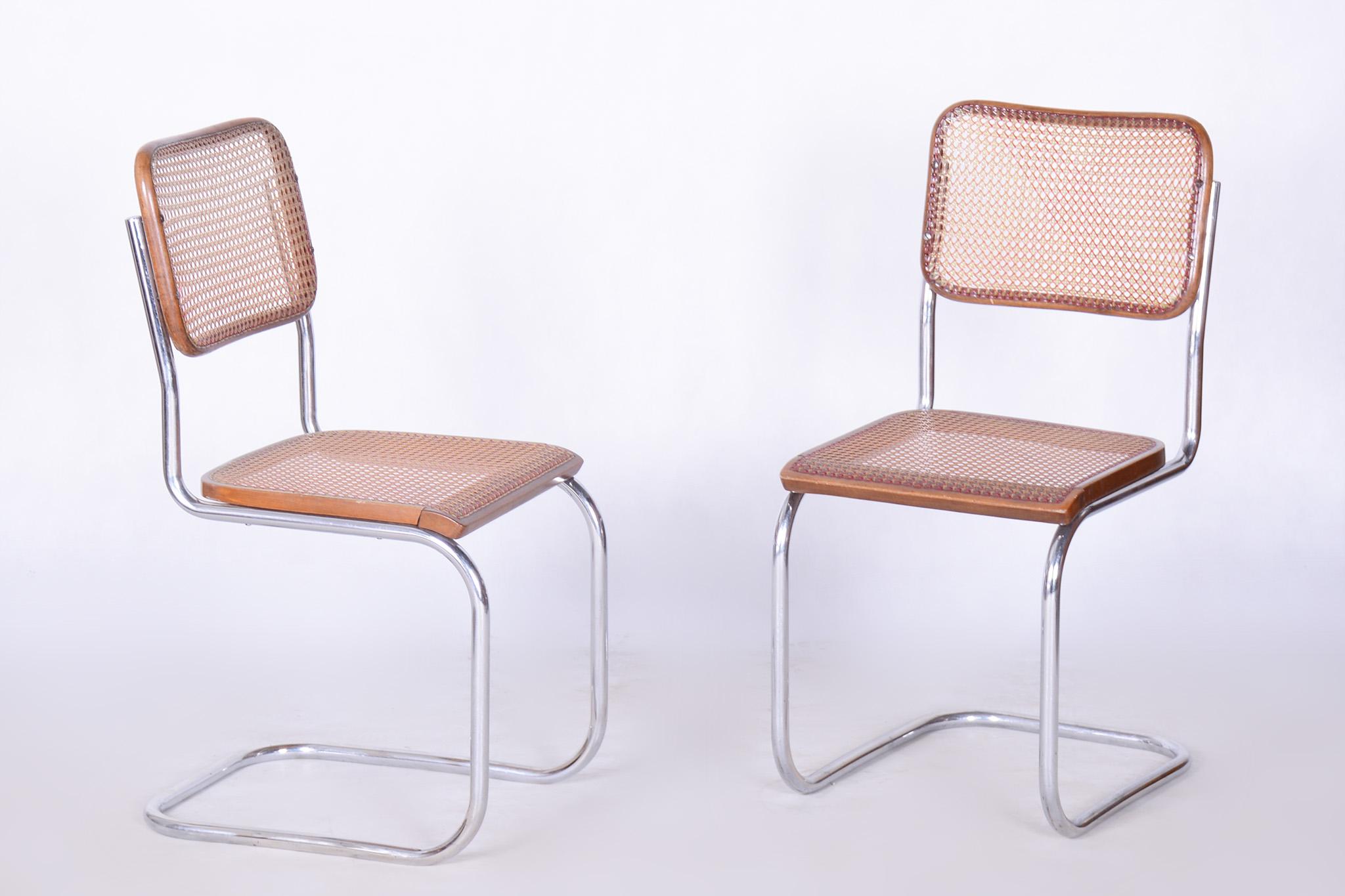 Restored Bauhaus Pair of Chairs, Robert Slezak, Chrome, Beech, Czechia, 1930s For Sale 5