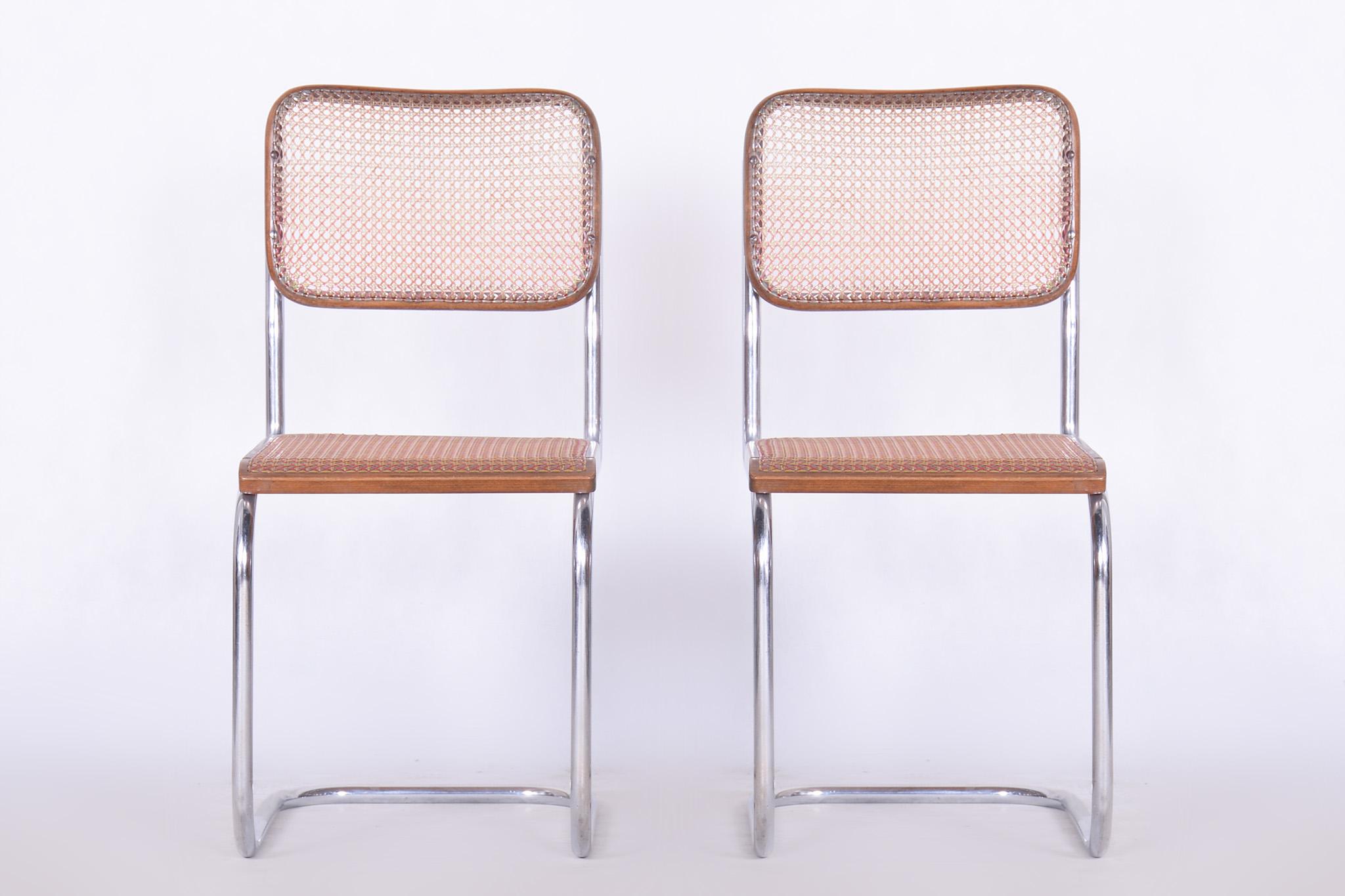 Restored Bauhaus Pair of Chairs, Robert Slezak, Chrome, Beech, Czechia, 1930s For Sale 3
