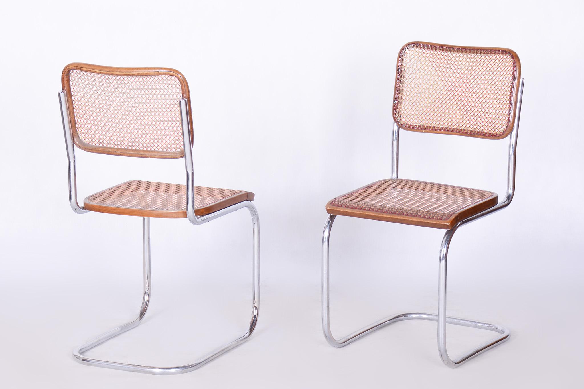 Restored Bauhaus Pair of Chairs, Robert Slezak, Chrome, Beech, Czechia, 1930s For Sale 4