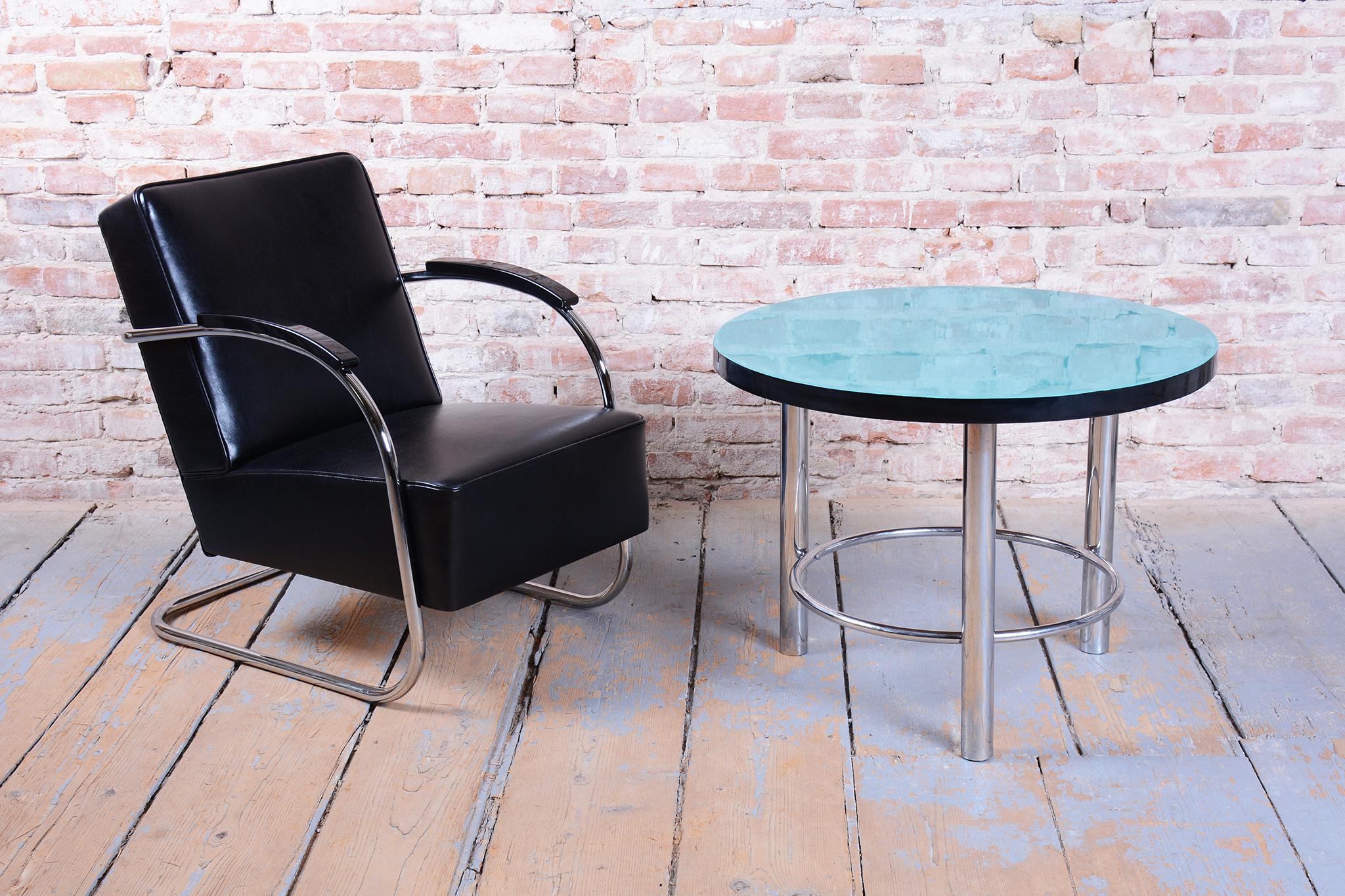 Table basse ronde Bauhaus restaurée, acier chromé, tchèque, années 1930 en vente 2