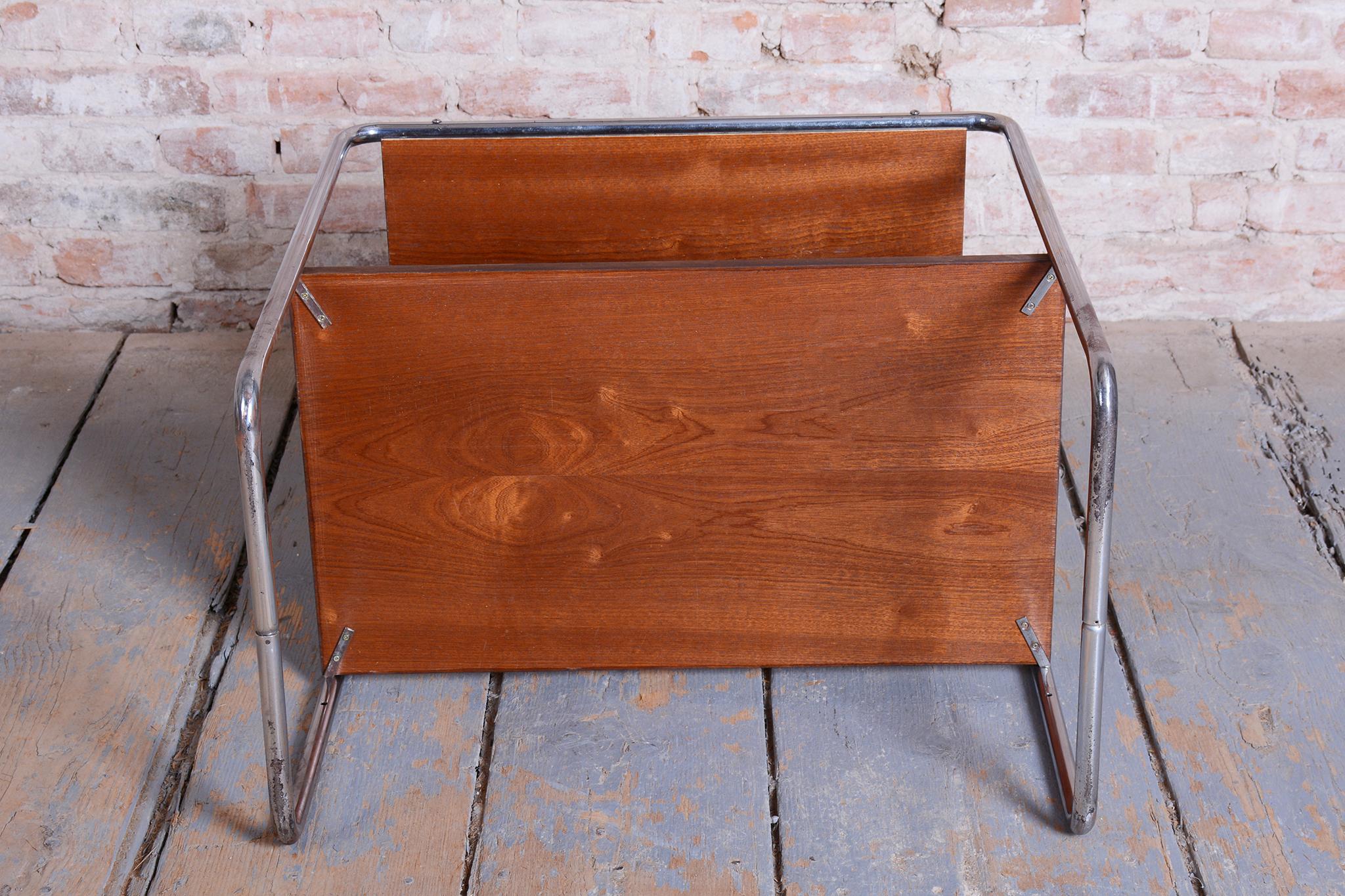 Restored Bauhaus Side Table, by Hynek Gottwald, Walnut, Chrome, Czech, 1920s For Sale 6
