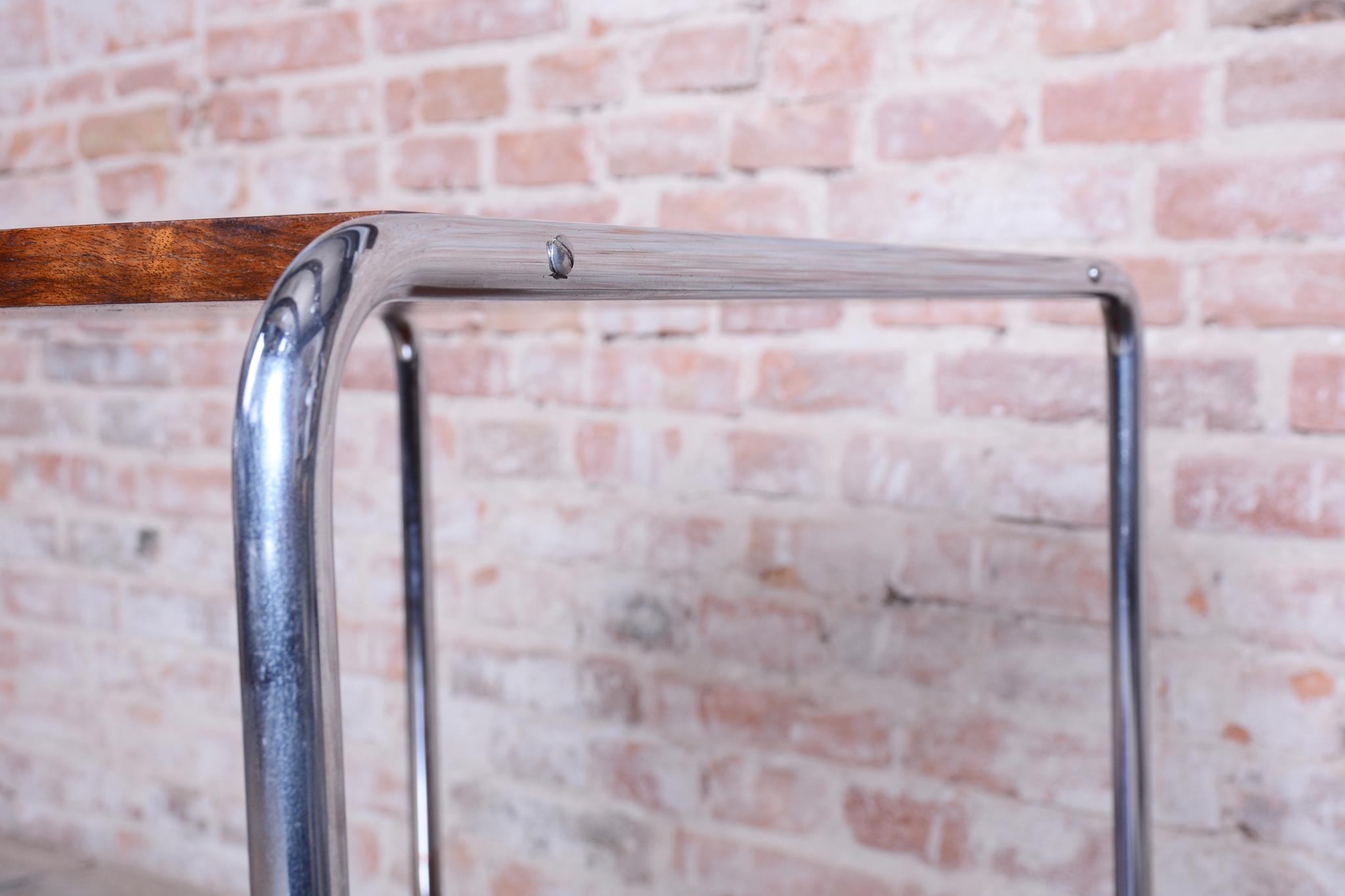 Restored Bauhaus Side Table, by Hynek Gottwald, Walnut, Chrome, Czech, 1920s For Sale 2