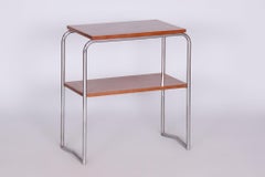 Restaurierter Bauhaus-Beistelltisch, von Hynek Gottwald, Nussbaum, Chrom, Tschechisch, 1930er Jahre