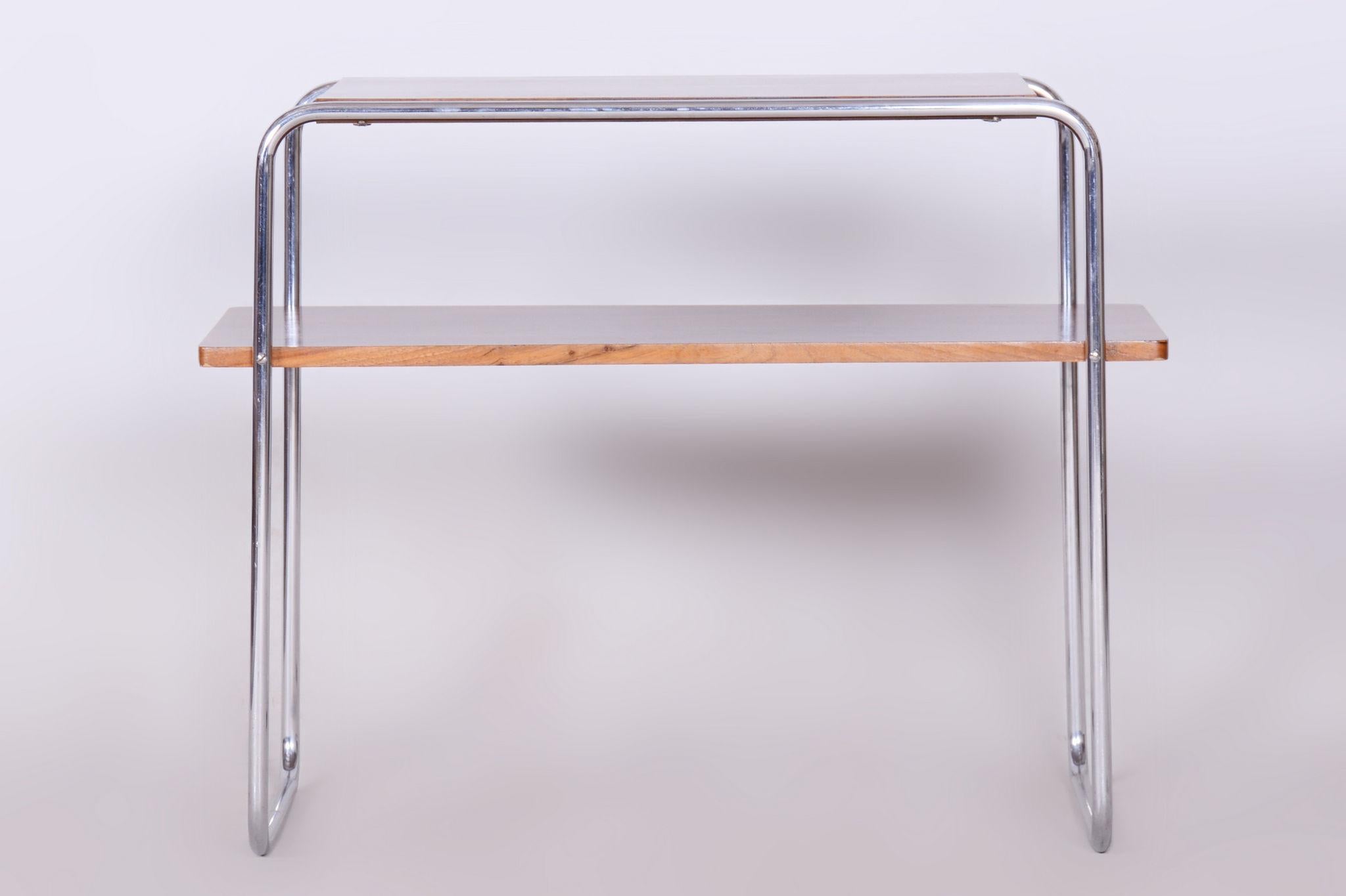 Restored Bauhaus Side Table, Hynek Gottwald, Walnut, Chrome, Czechia, 1930s For Sale 3