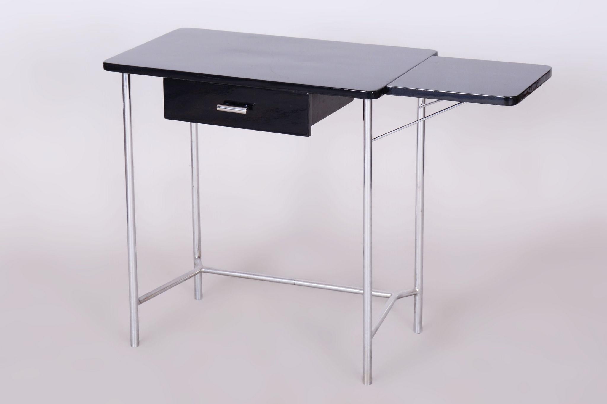 Restored Bauhaus Small Dissociative Table, by Mücke-Melder, Chrome, Czech, 1930s For Sale 1