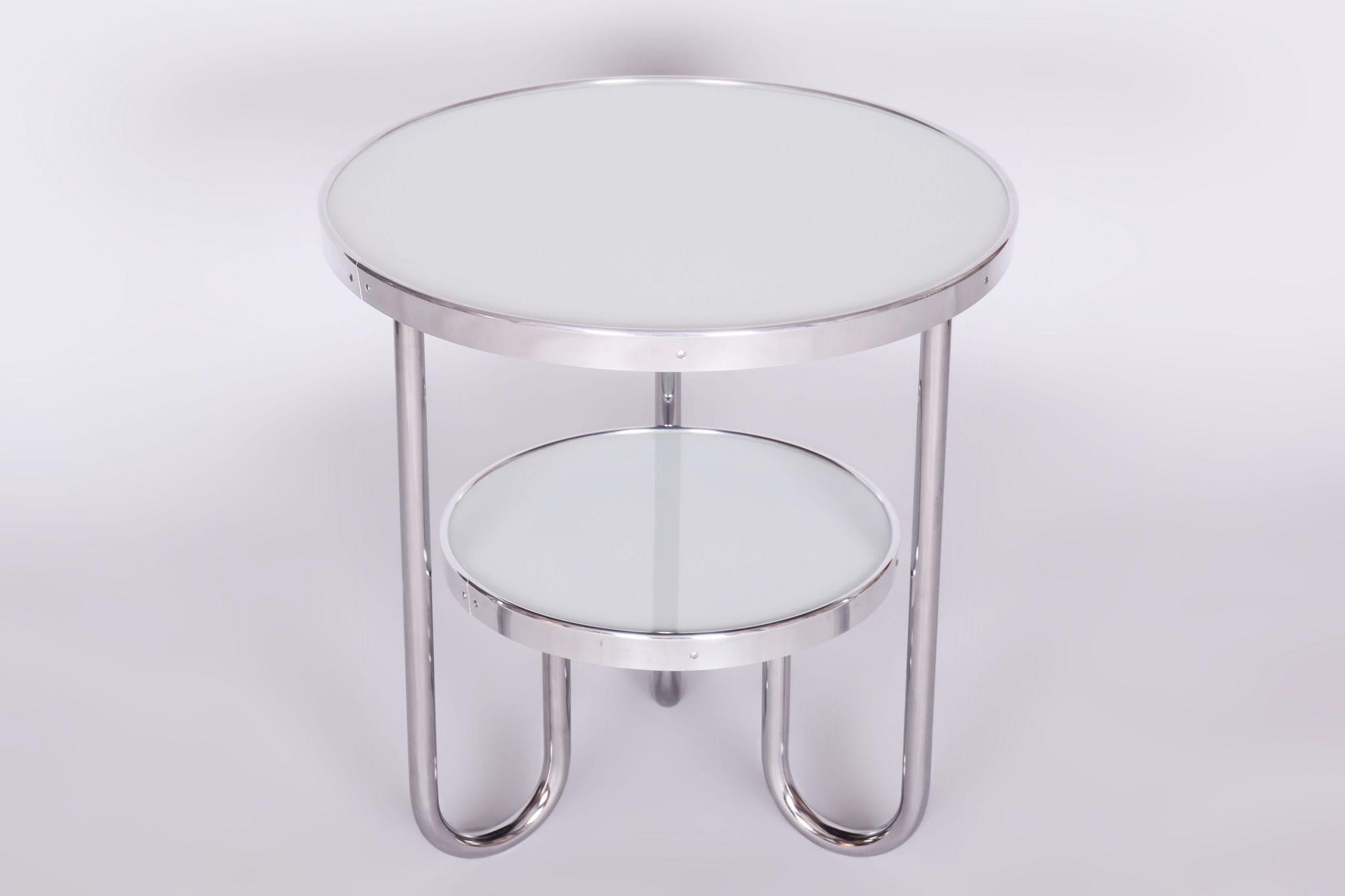 Restaurierter kleiner weißer Bauhaus-Tisch, Kovona, Chrom, Tschechien, 1930er Jahre (Stahl) im Angebot