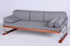 Canapé Bauhaus restauré, par Robert Thele, chrome, hêtre, tchèque, années 1930