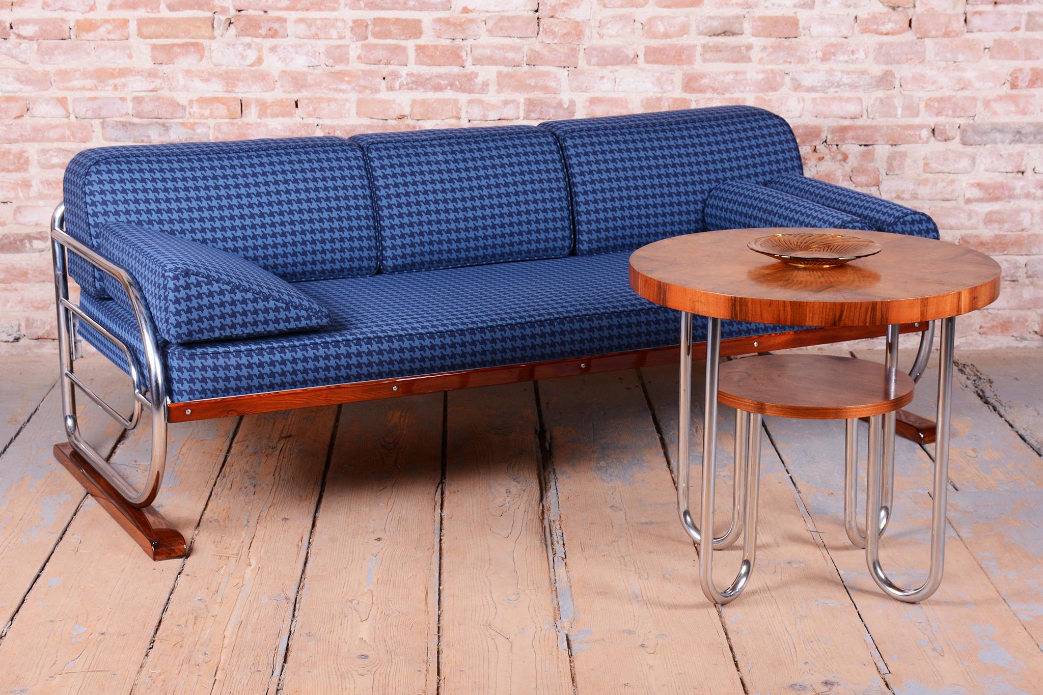 Restored Bauhaus Sofa, by Robert Slezak, Chrome, Beech, Polished, Czech, 1930s For Sale 11