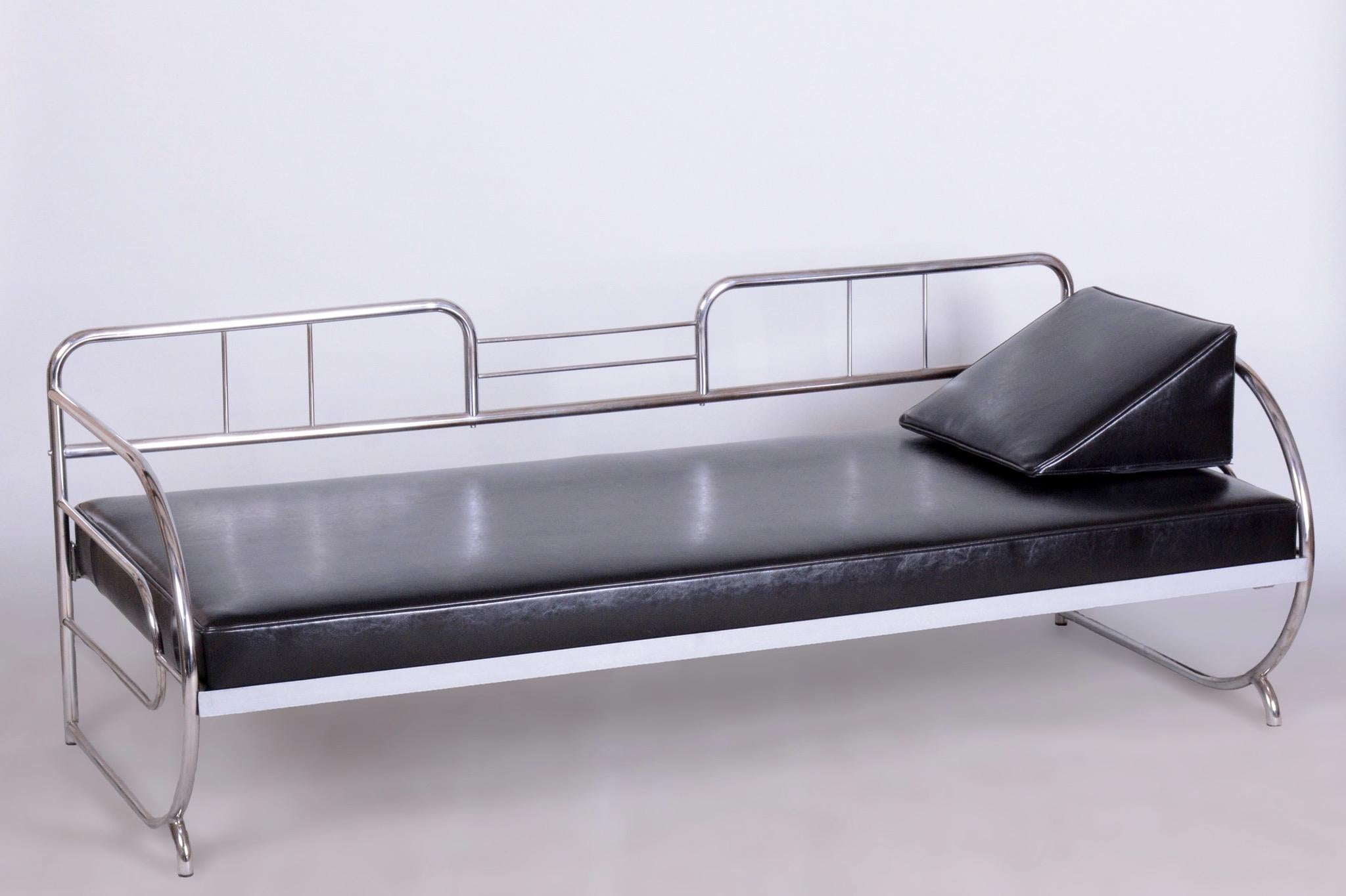 Restauriertes Bauhaus-Sofa, von Robert Slezak, Chrom, Leder, Tschechisch, 1930er Jahre im Angebot 1