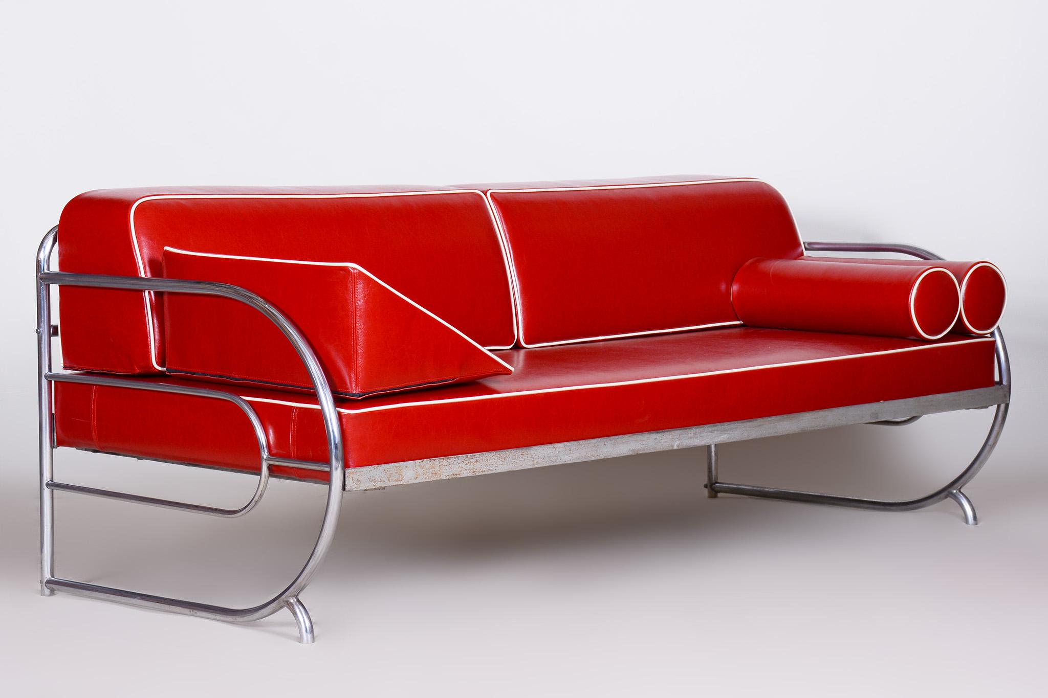 Restored Bauhaus Sofa by Robert Slezak, High-Quality Leather, Chrome, 1930s In Good Condition For Sale In Horomerice, CZ