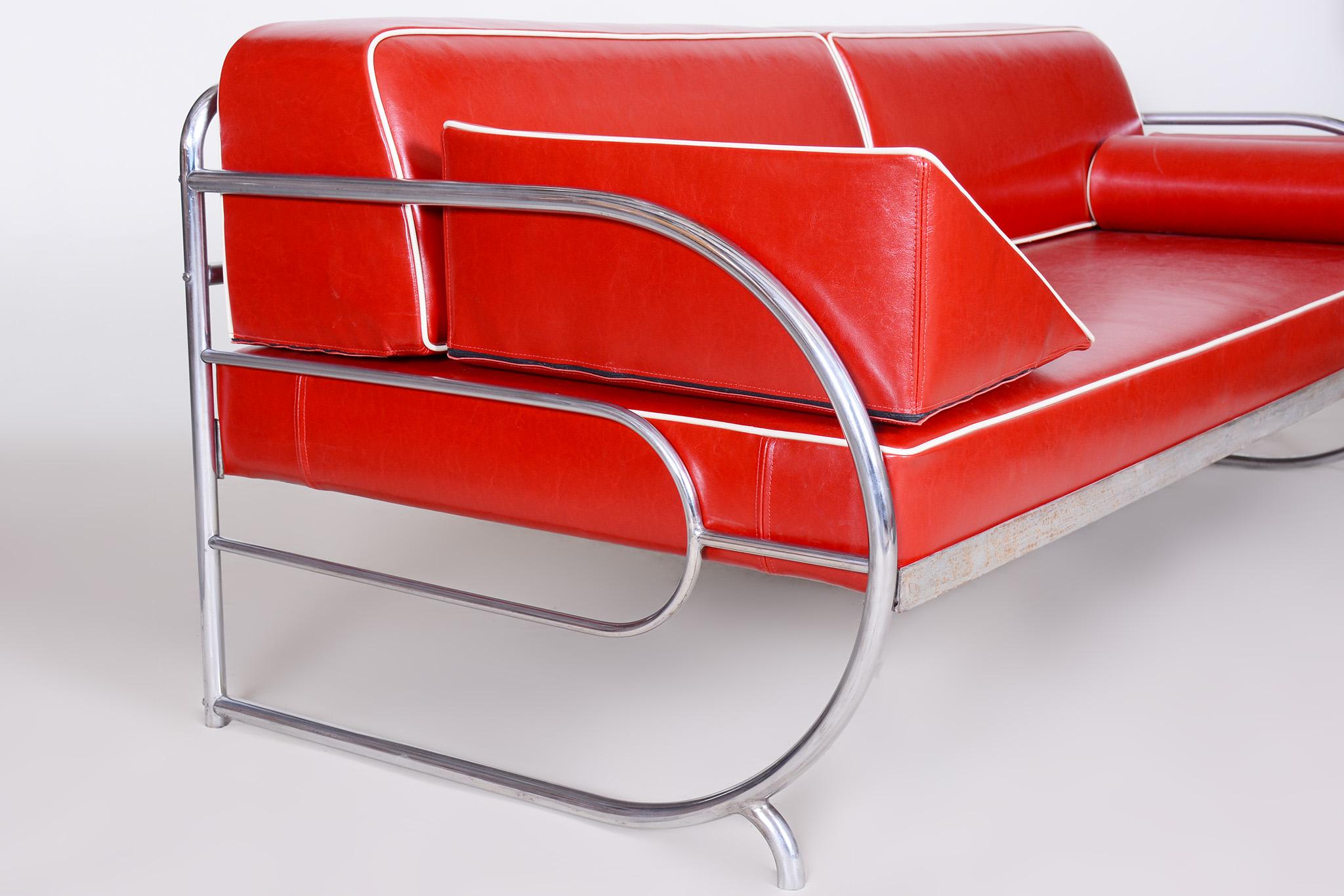 Restored Bauhaus Sofa by Robert Slezak, High-Quality Leather, Chrome, 1930s For Sale 1