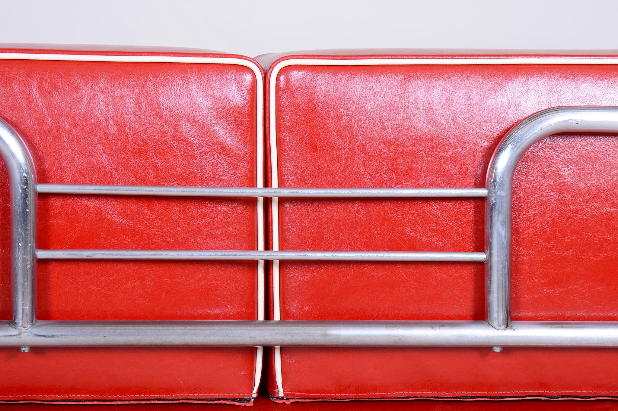 Restored Bauhaus Sofa by Robert Slezak, High-Quality Leather, Chrome, 1930s For Sale 4