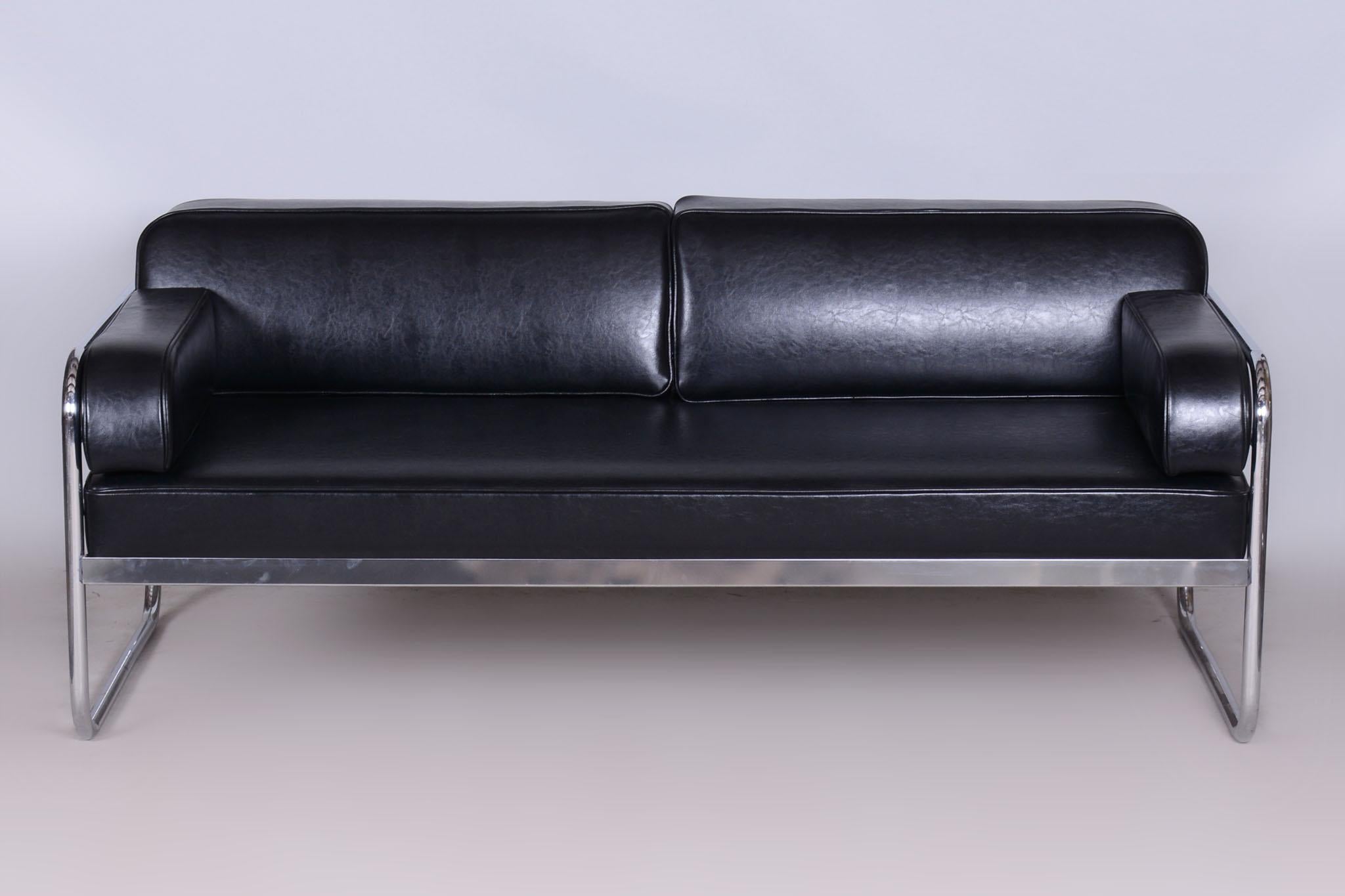 Canapé Bauhaus restauré de Vichr a Spol., chrome, cuir, tchèque, années 1930 en vente 1