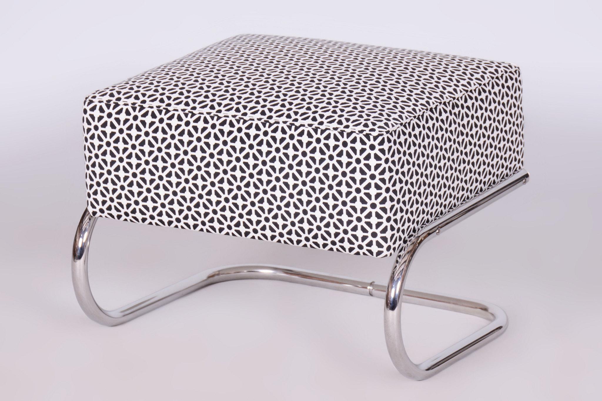 Designed by renowned Czech designer Robert Slezak. 

It has been reupholstered by our professional refurbishing team in Czechia. Please contact us to find out the details of its reupholstery.

The chrome parts have been cleaned and professionally